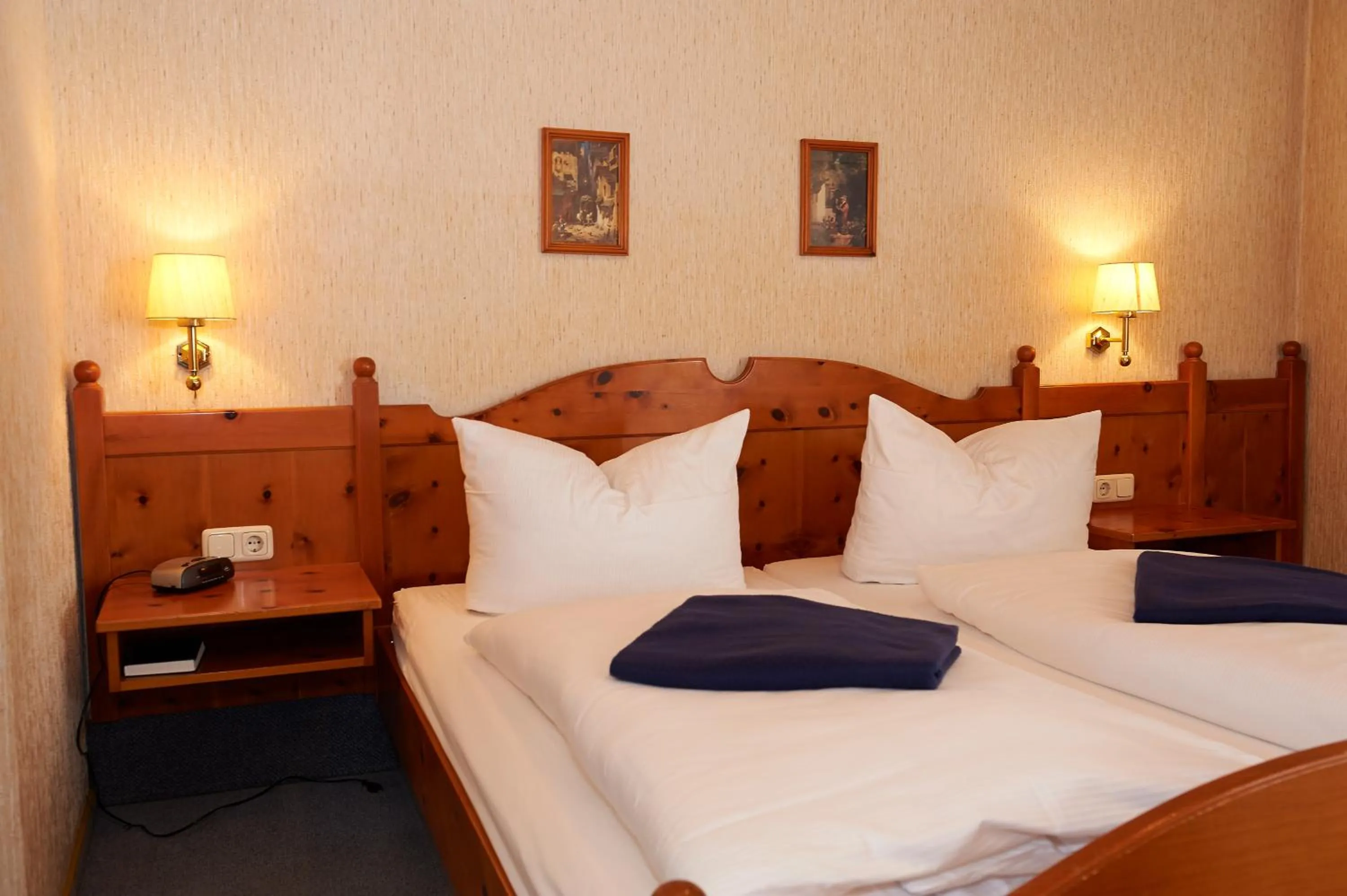Bedroom, Bed in Hotel Walfisch