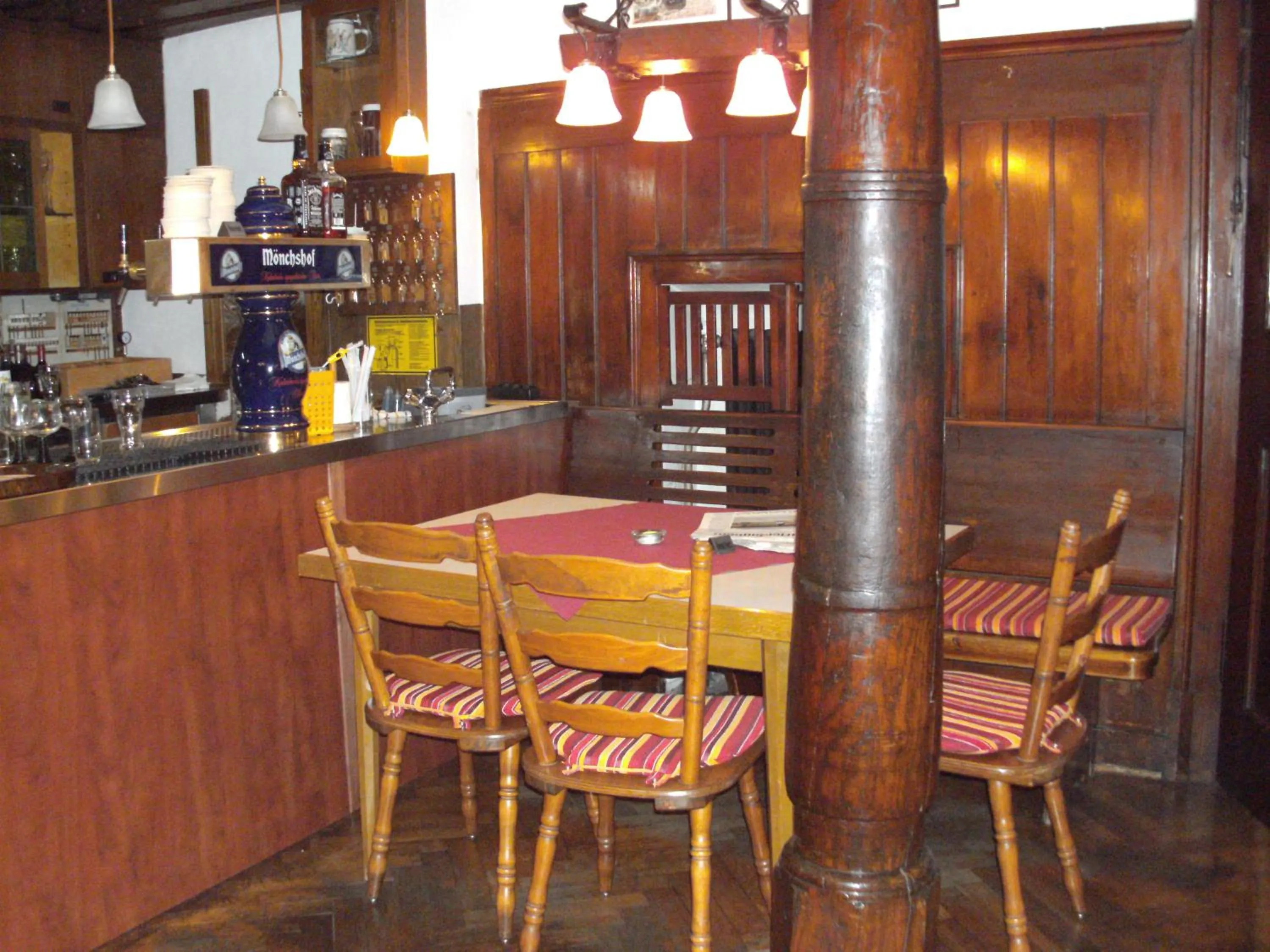 Restaurant/places to eat in Hotel Walfisch