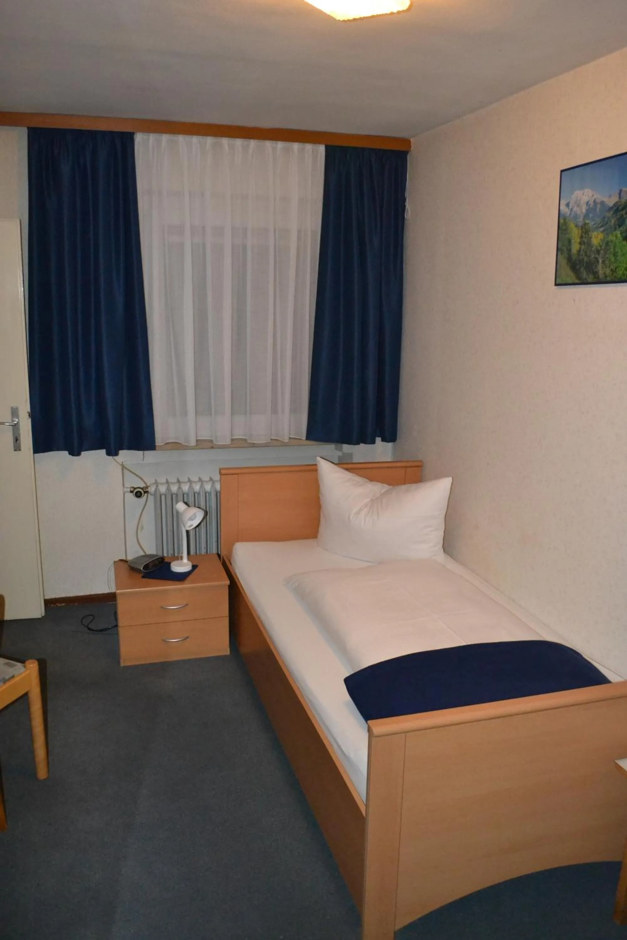 Bedroom, Bed in Hotel Walfisch