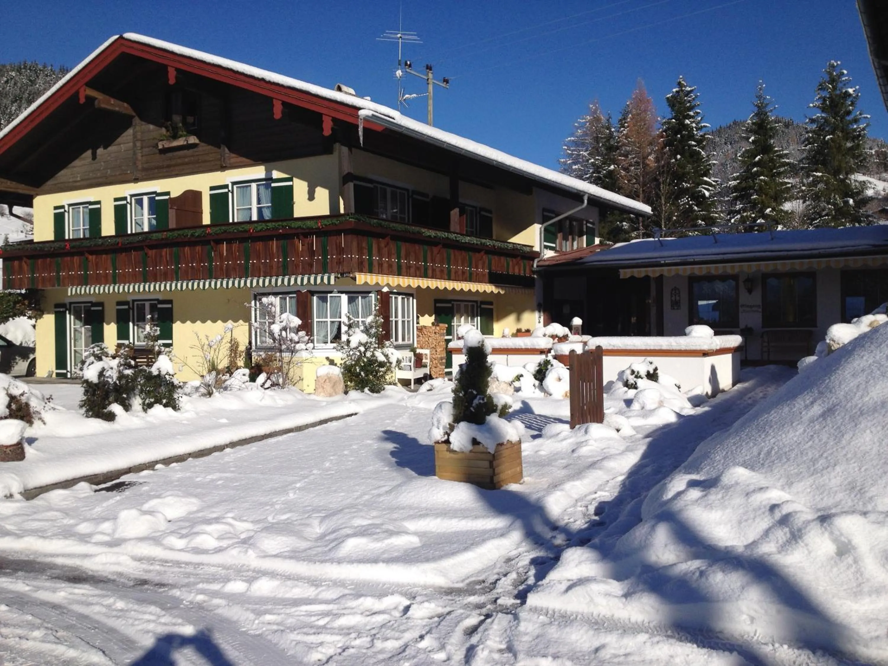 Facade/entrance in Alpenhotel Bergzauber