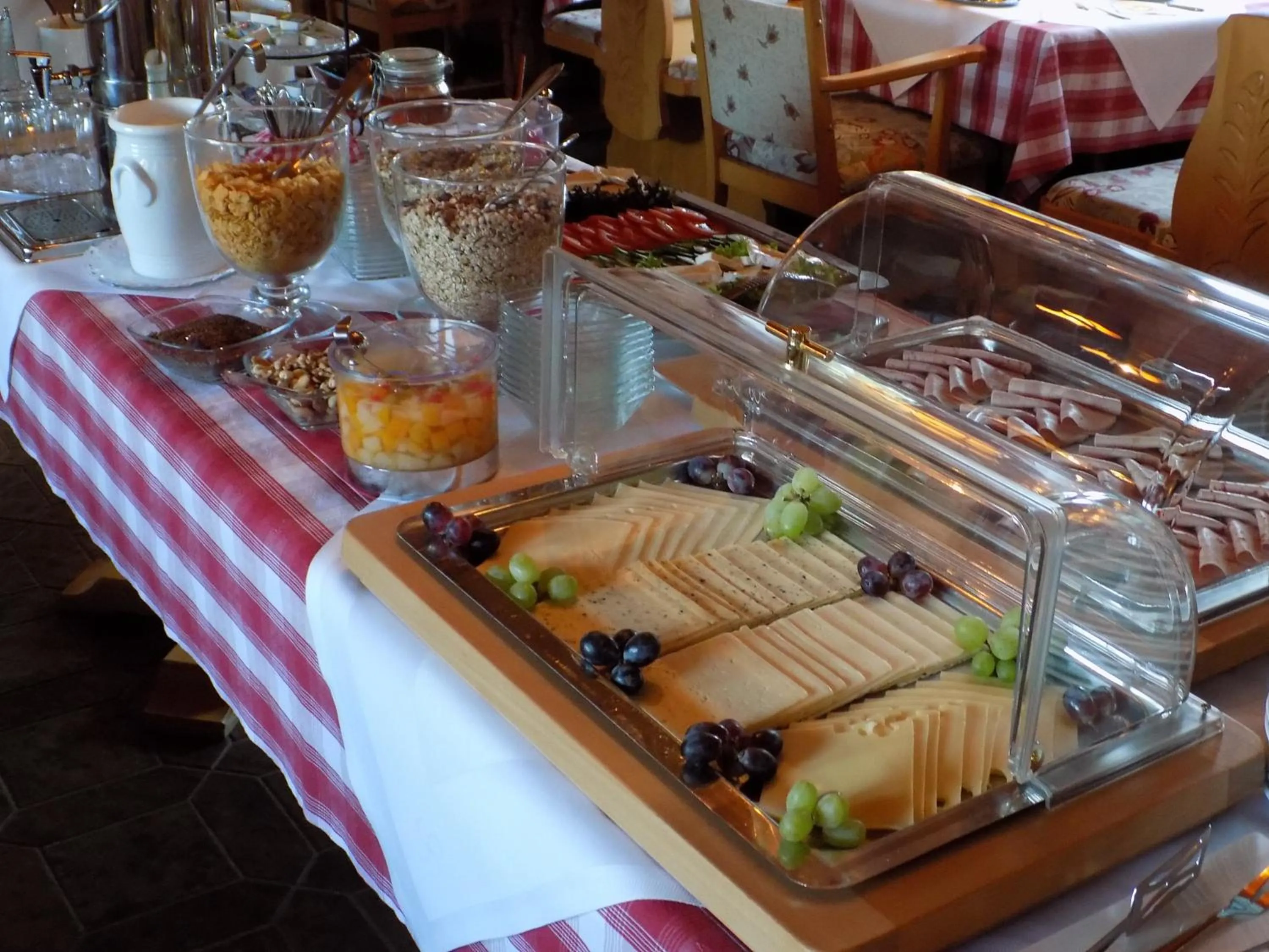 Buffet breakfast in Alpenhotel Bergzauber