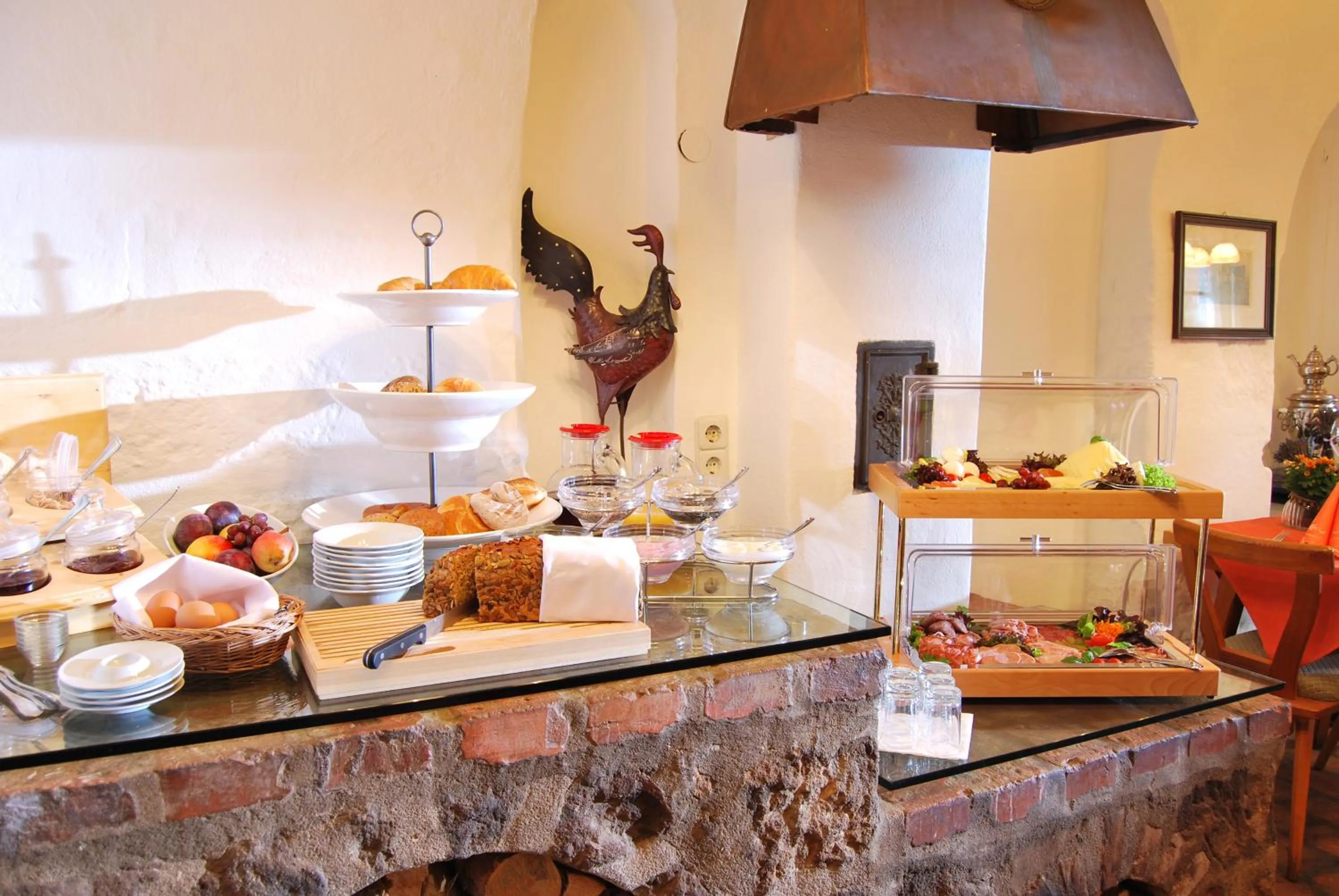 Food and drinks in DER SCHWAN Hotel & Restaurant