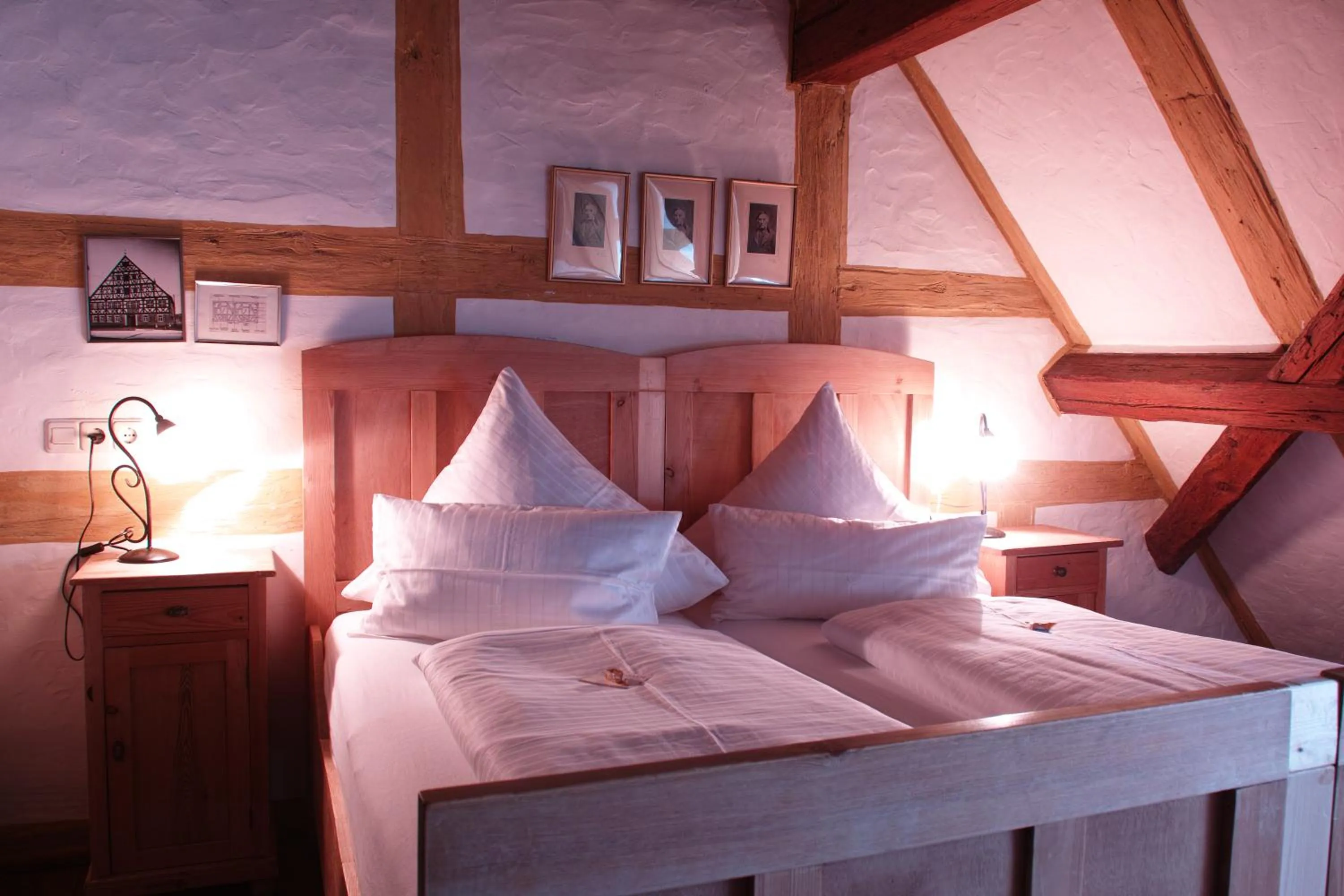 Bed in DER SCHWAN Hotel & Restaurant