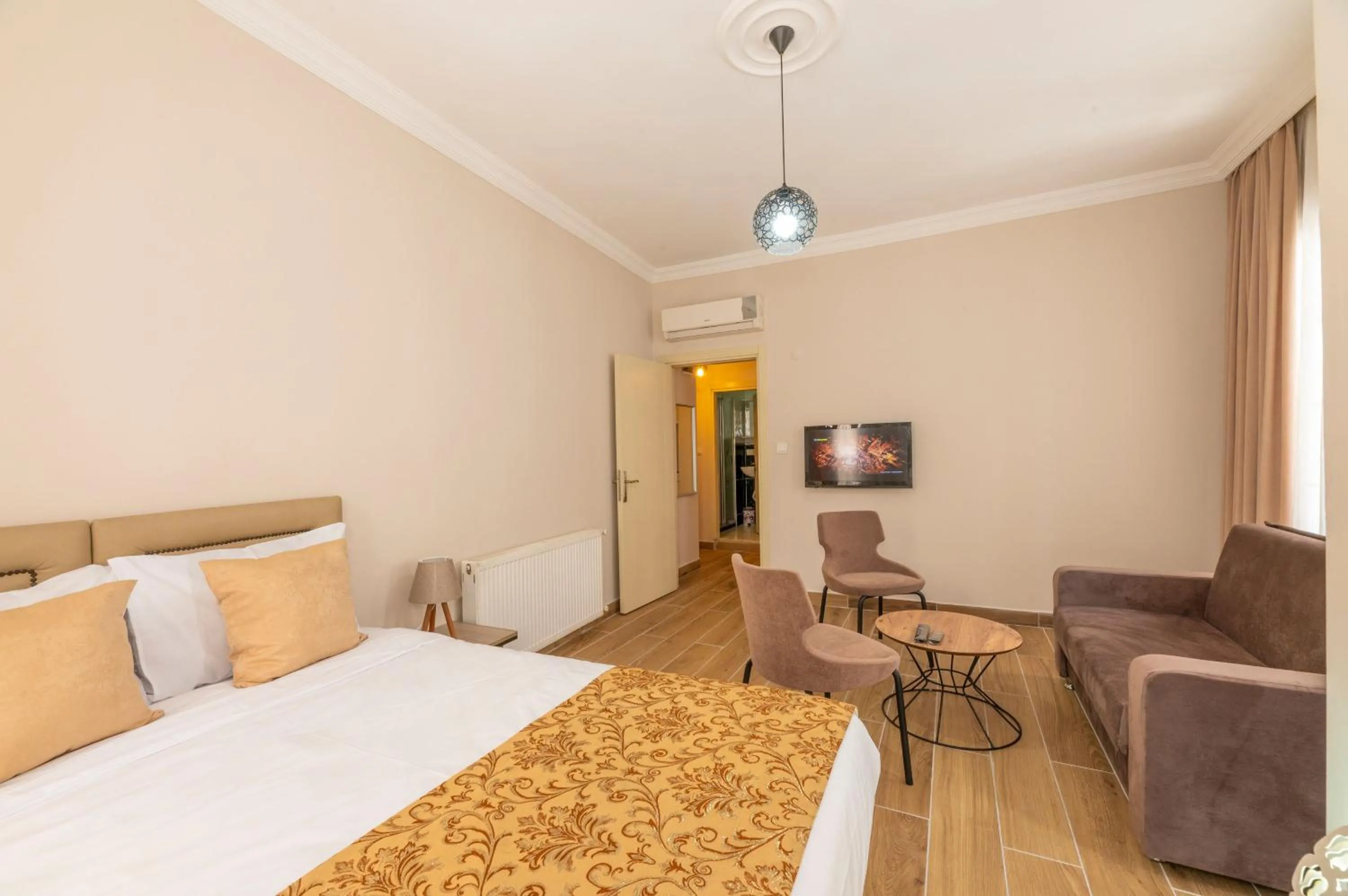 Photo of the whole room, Bed in Marida Residence - Istanbul Taksim