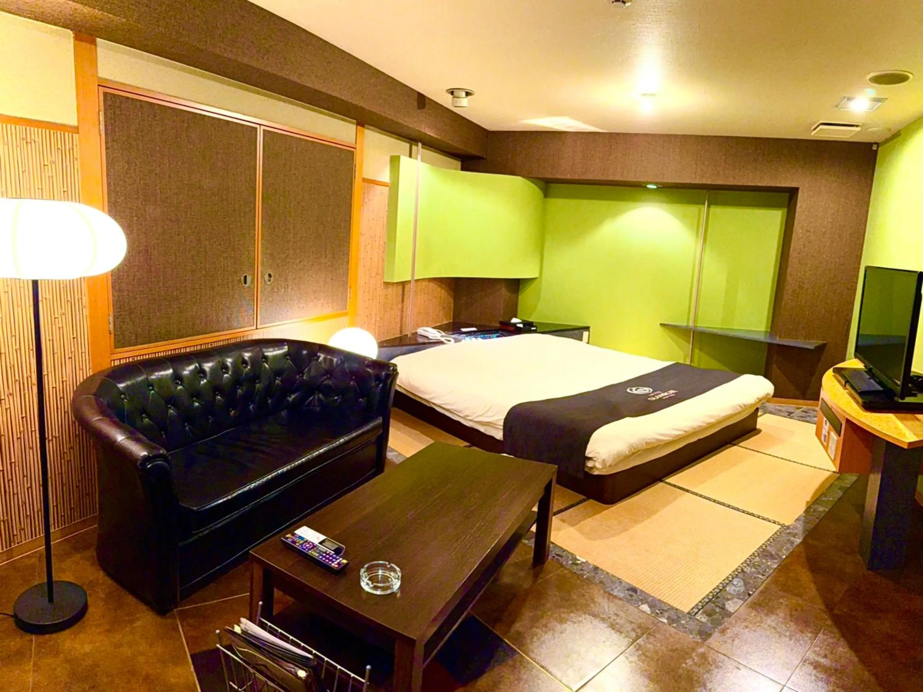 Bed in GLAMROSE -Adult Only Motel-