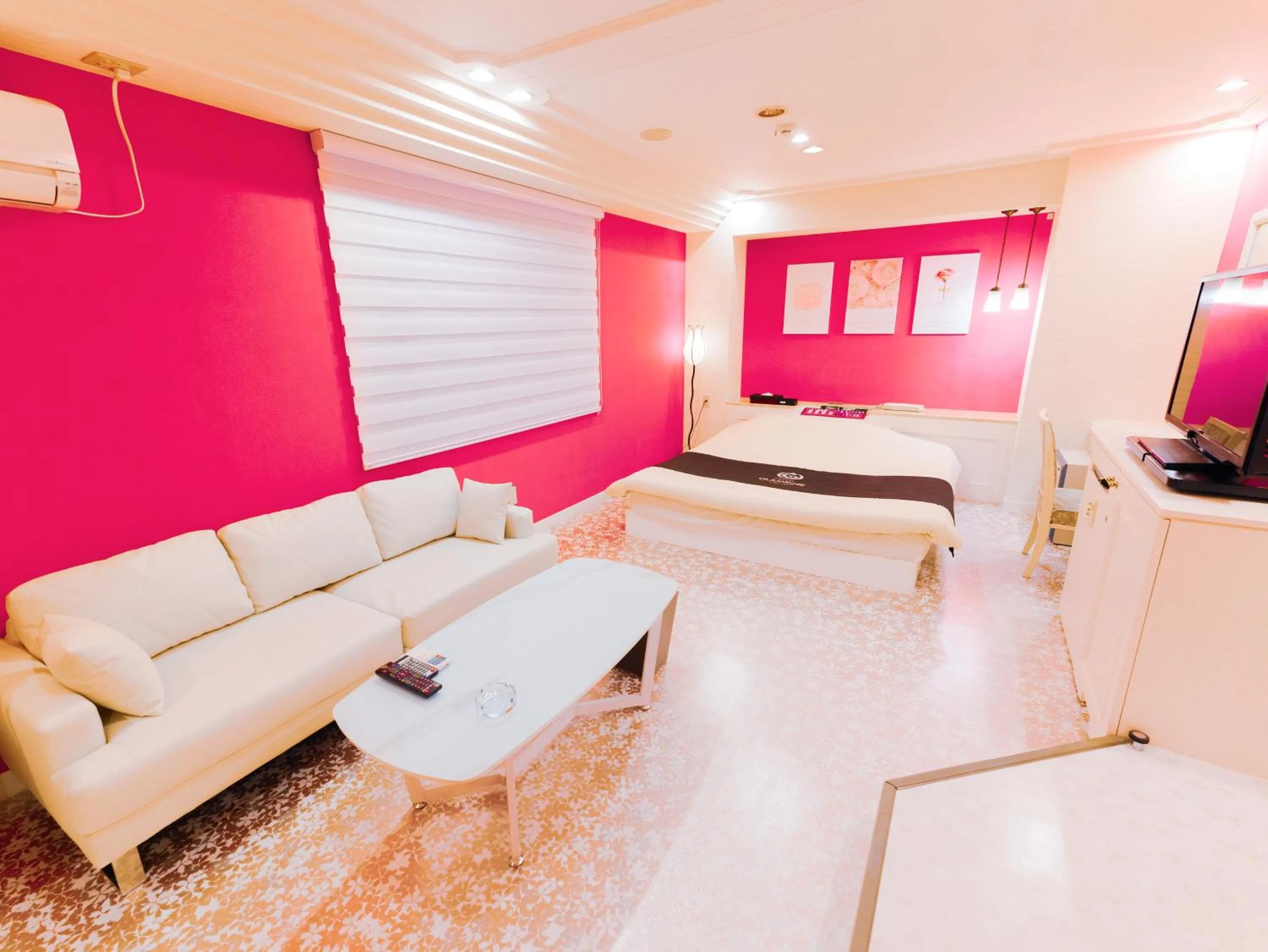 GLAMROSE -Adult Only Motel-