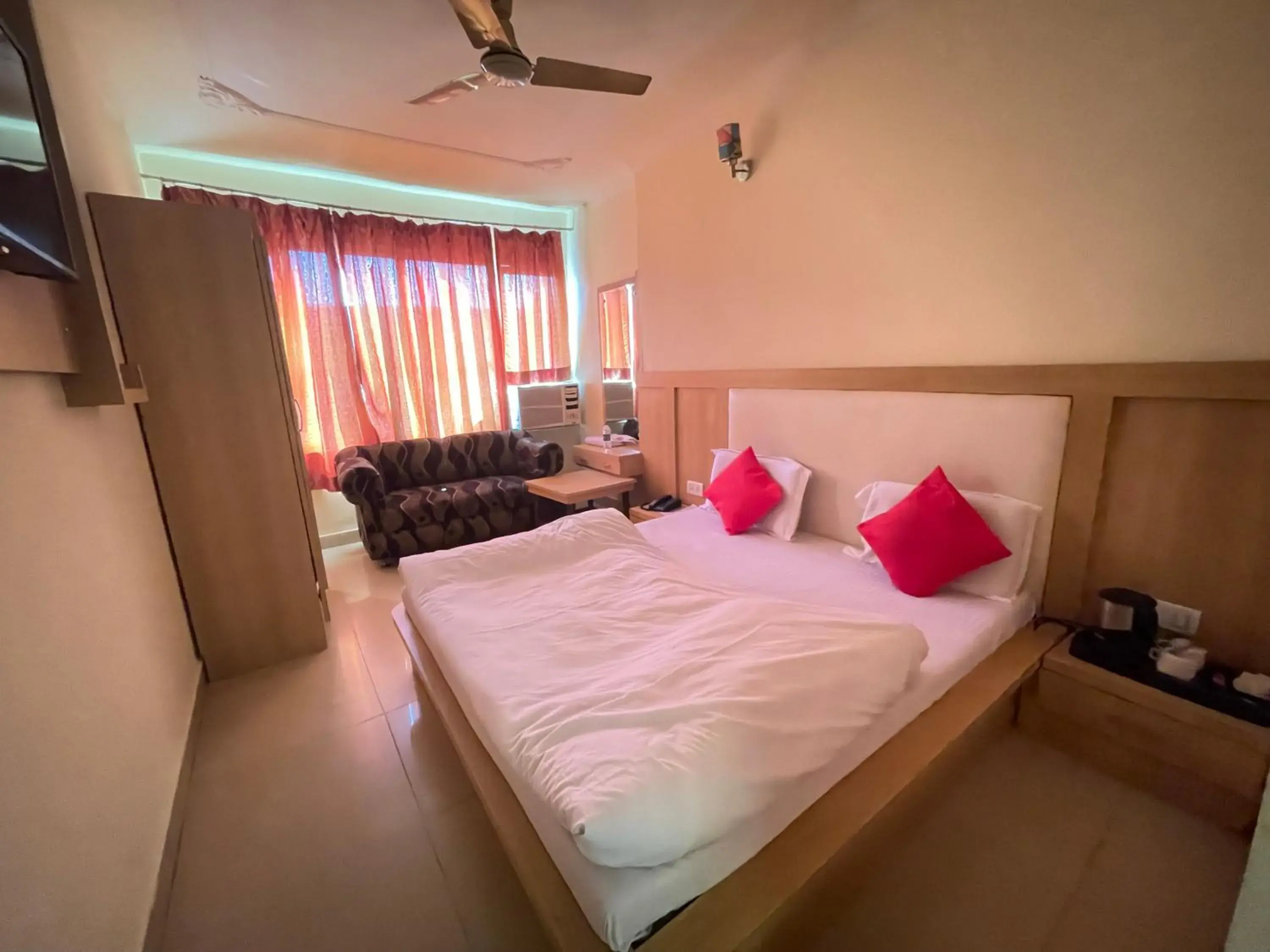 Property building in Hotel Himgiri Property building in Hotel Himgiri