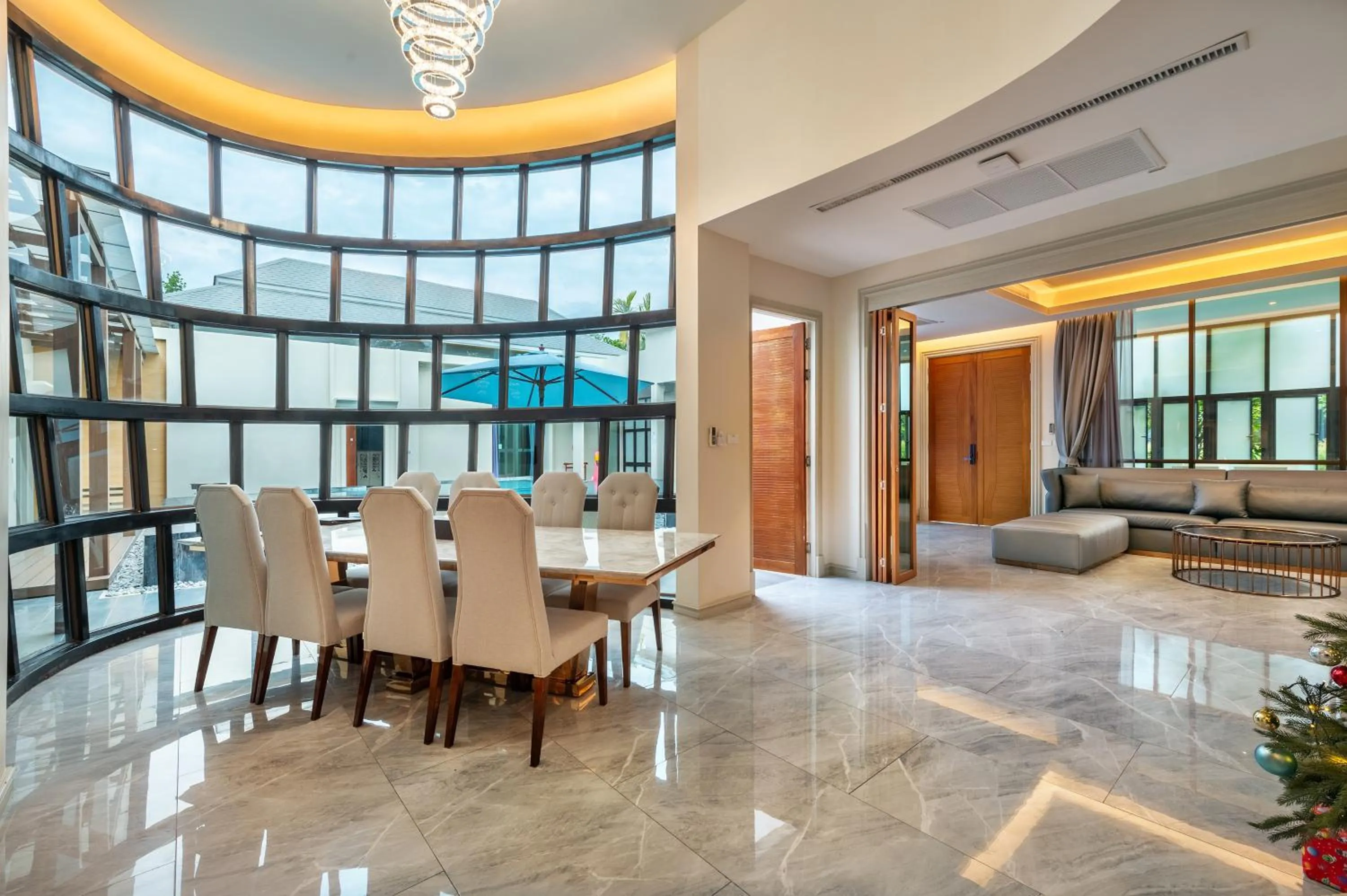 Living room in Phukalini Luxury Pool Villa & Onsen