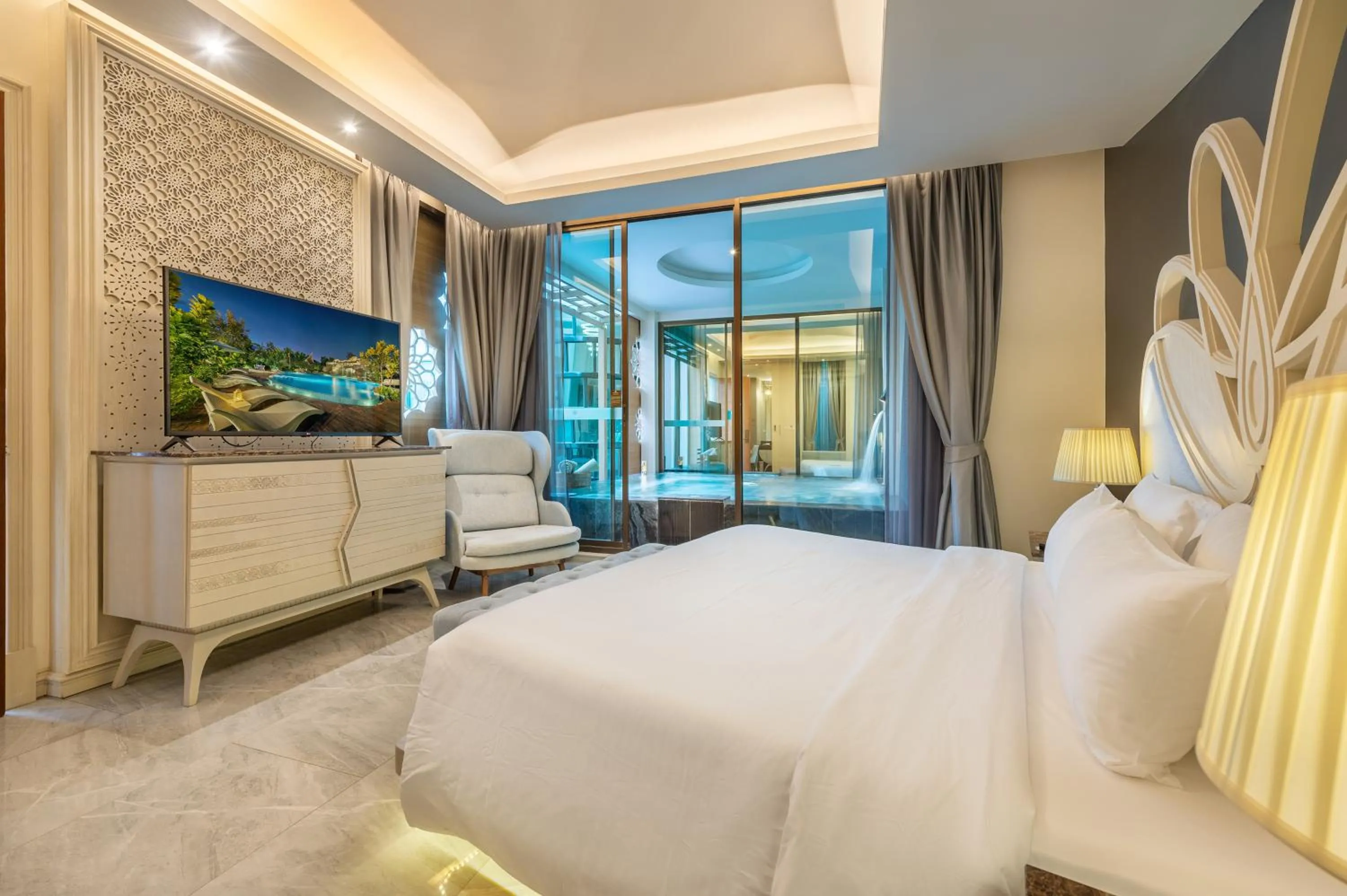 Bedroom, Bed in Phukalini Luxury Pool Villa & Onsen