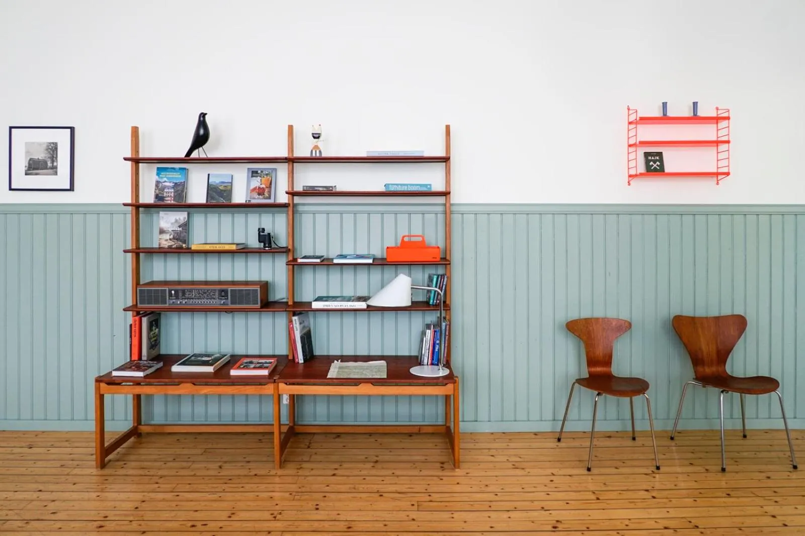 Library in Nordic Refuge B&B