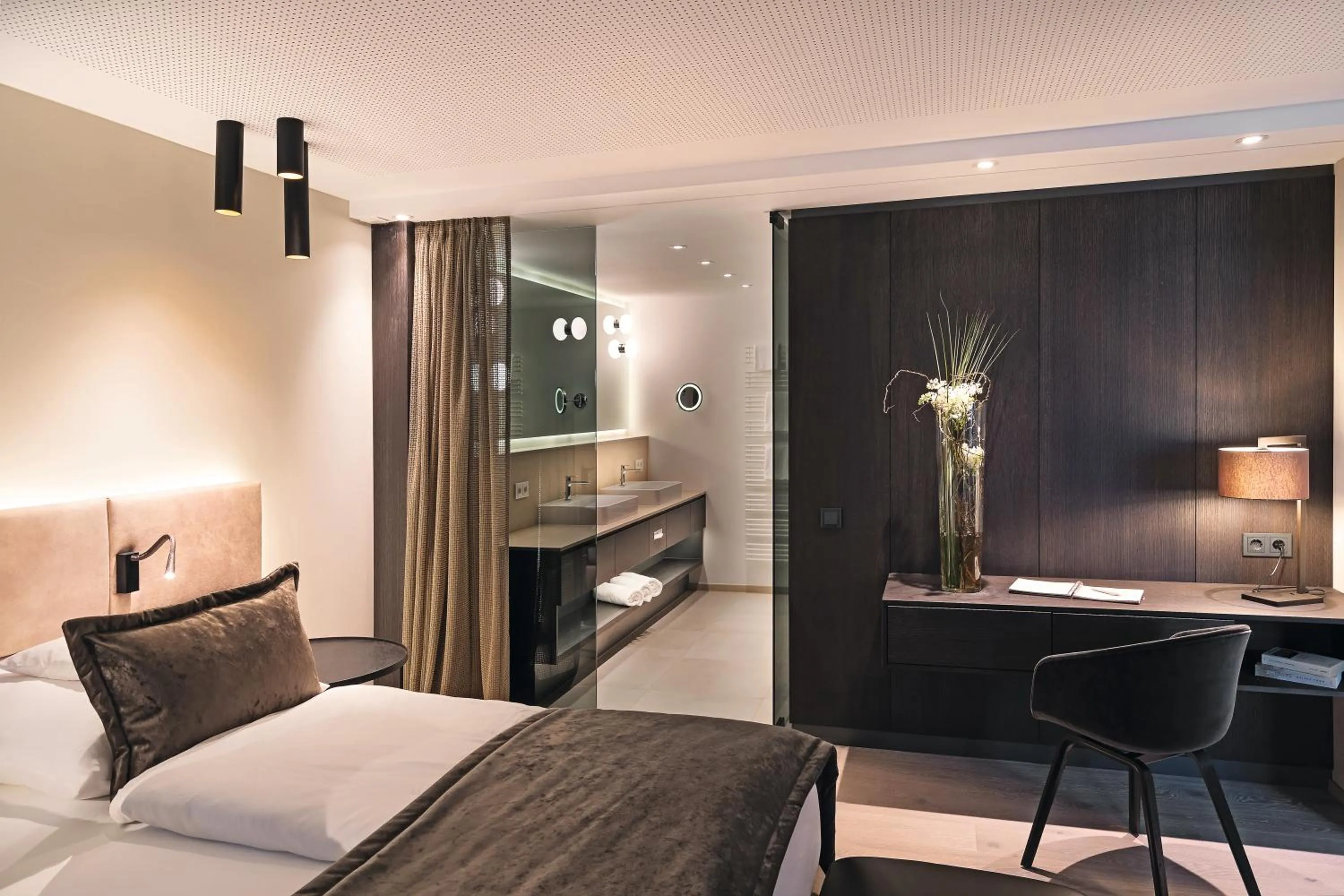 Bed in Hotel Riedenburg