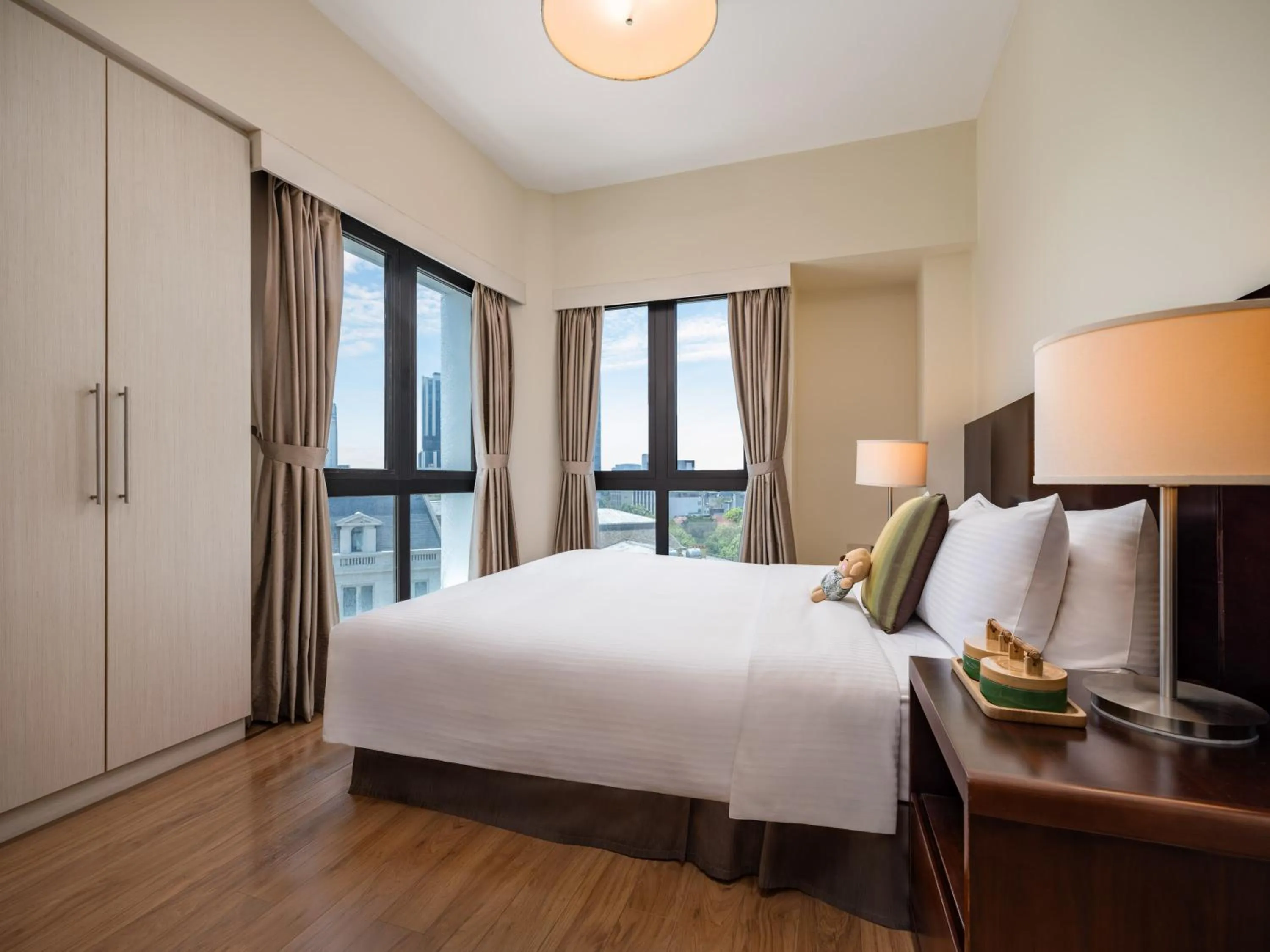 Bedroom, Bed in Somerset Grand Hanoi