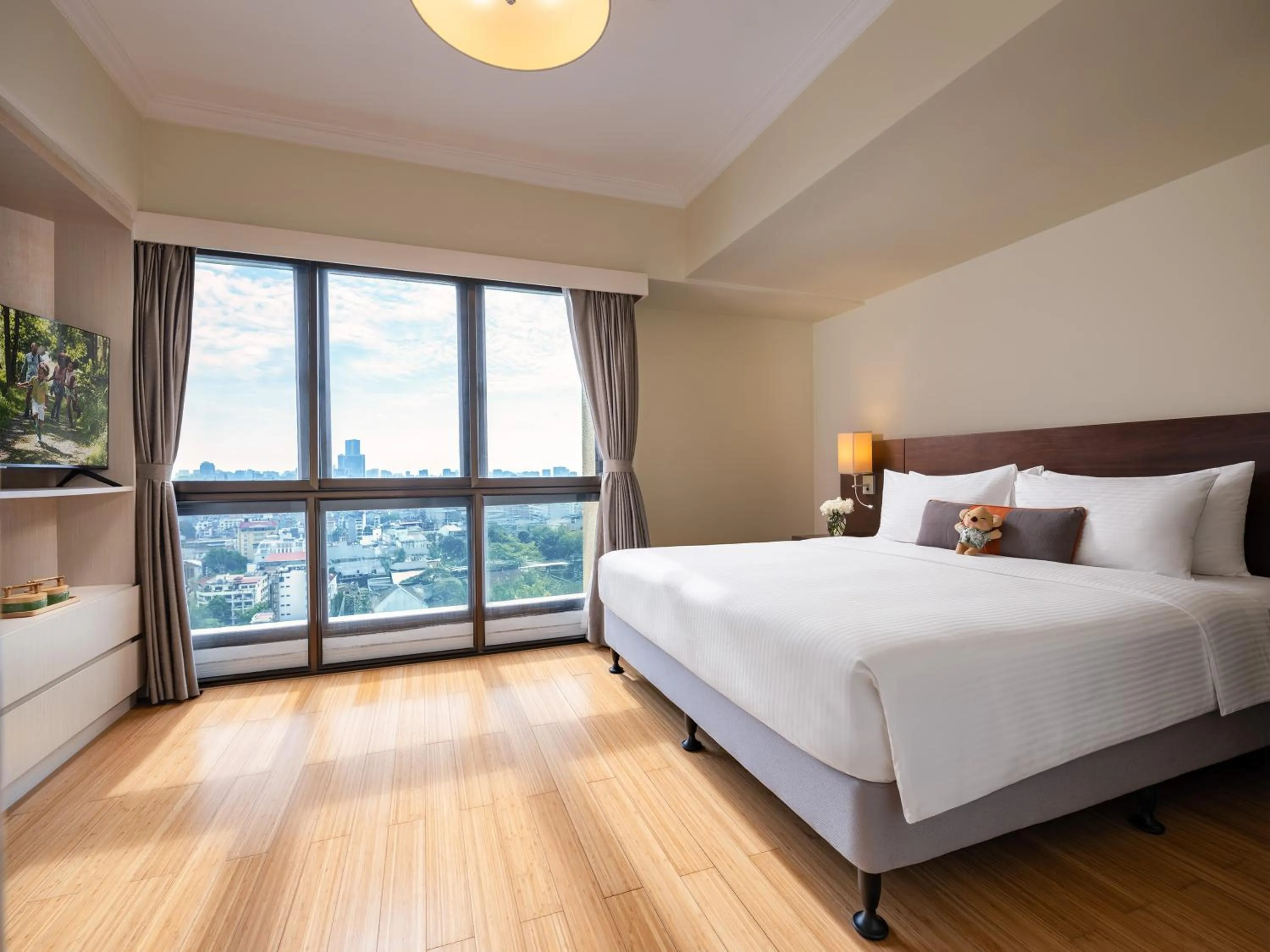 Bedroom, Bed in Somerset Grand Hanoi