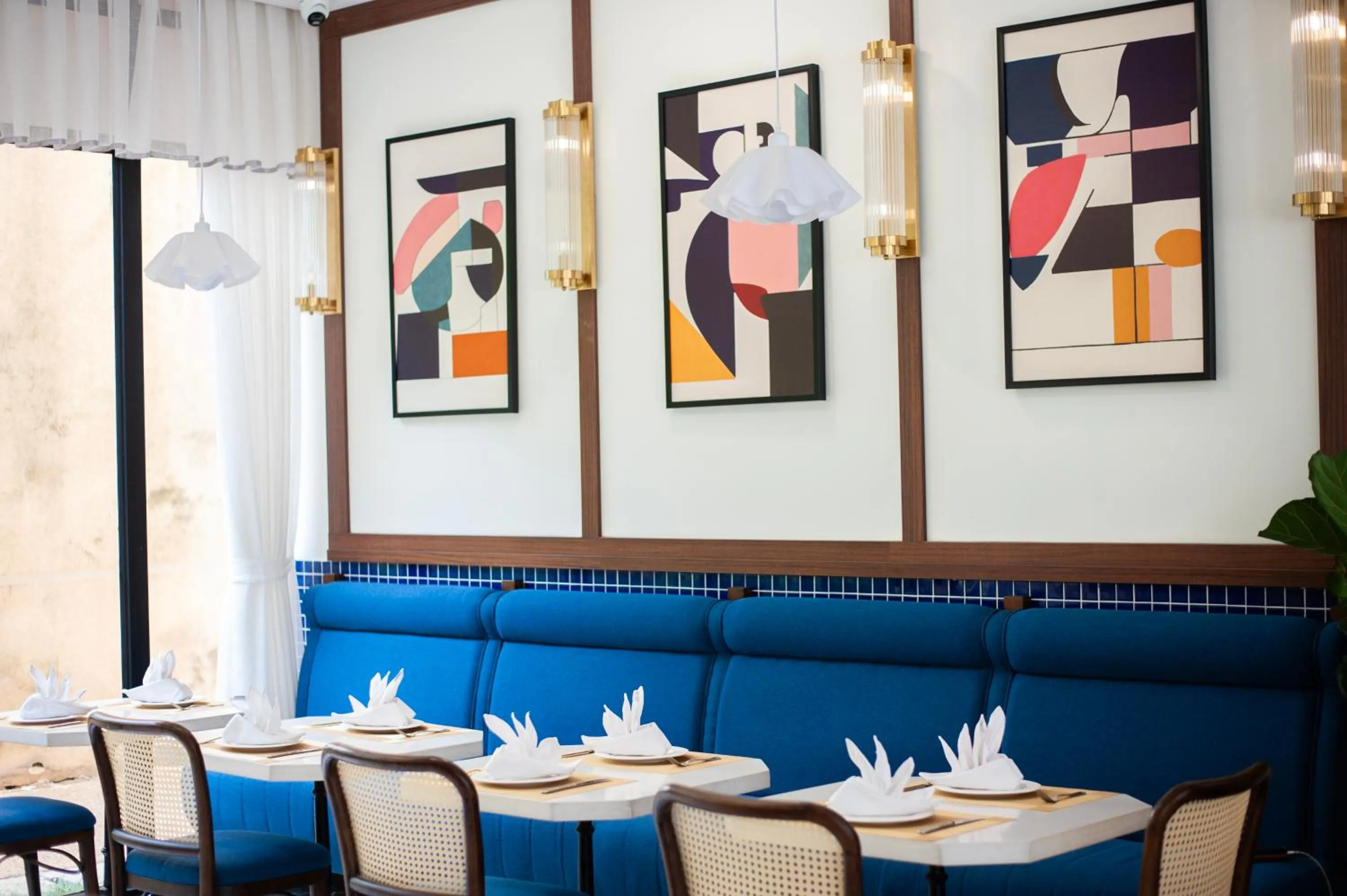 Restaurant/places to eat in Wil'que Westlake Hotel & Residences