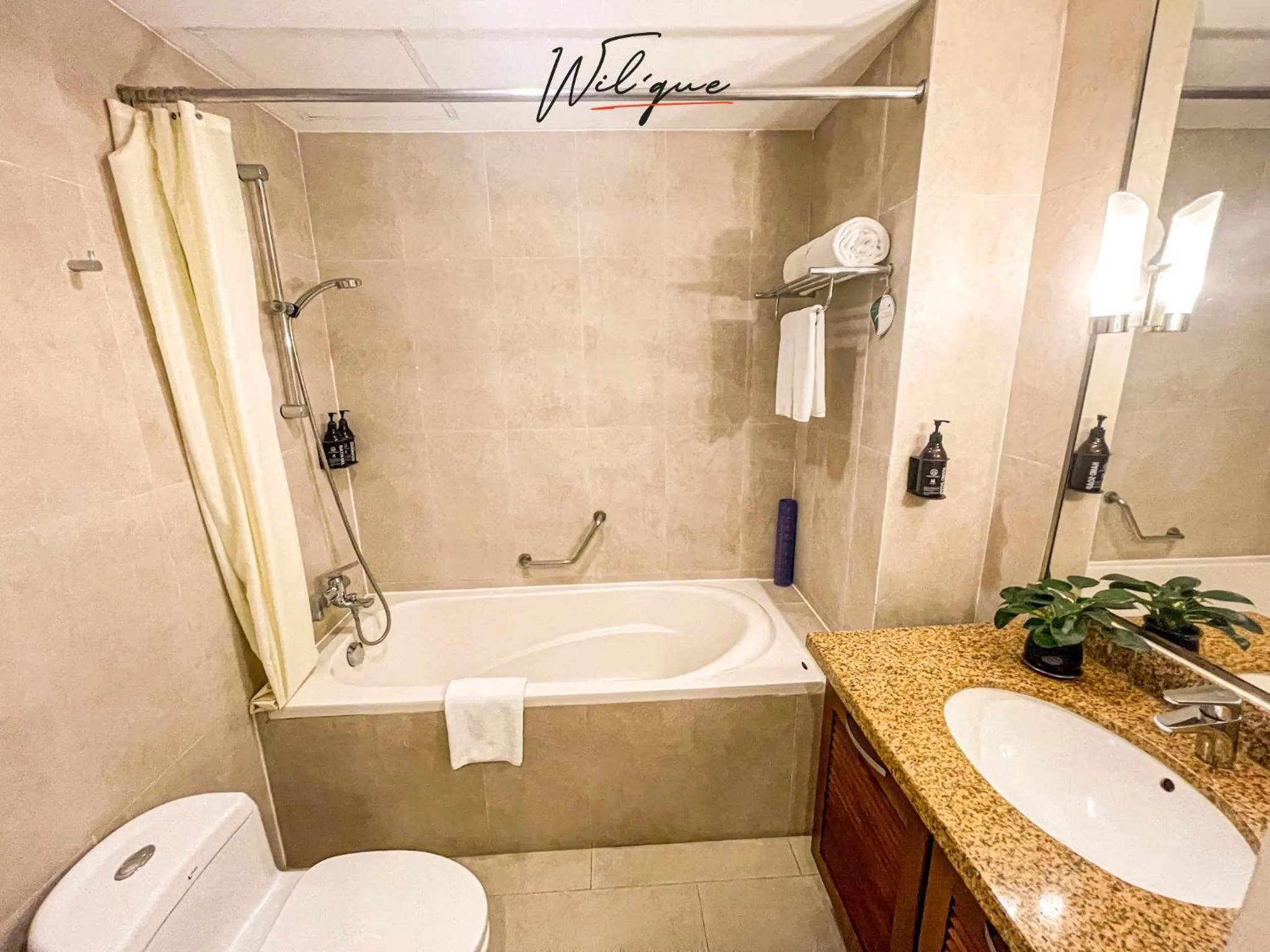 Toilet in Wil'que Westlake Hotel & Residences