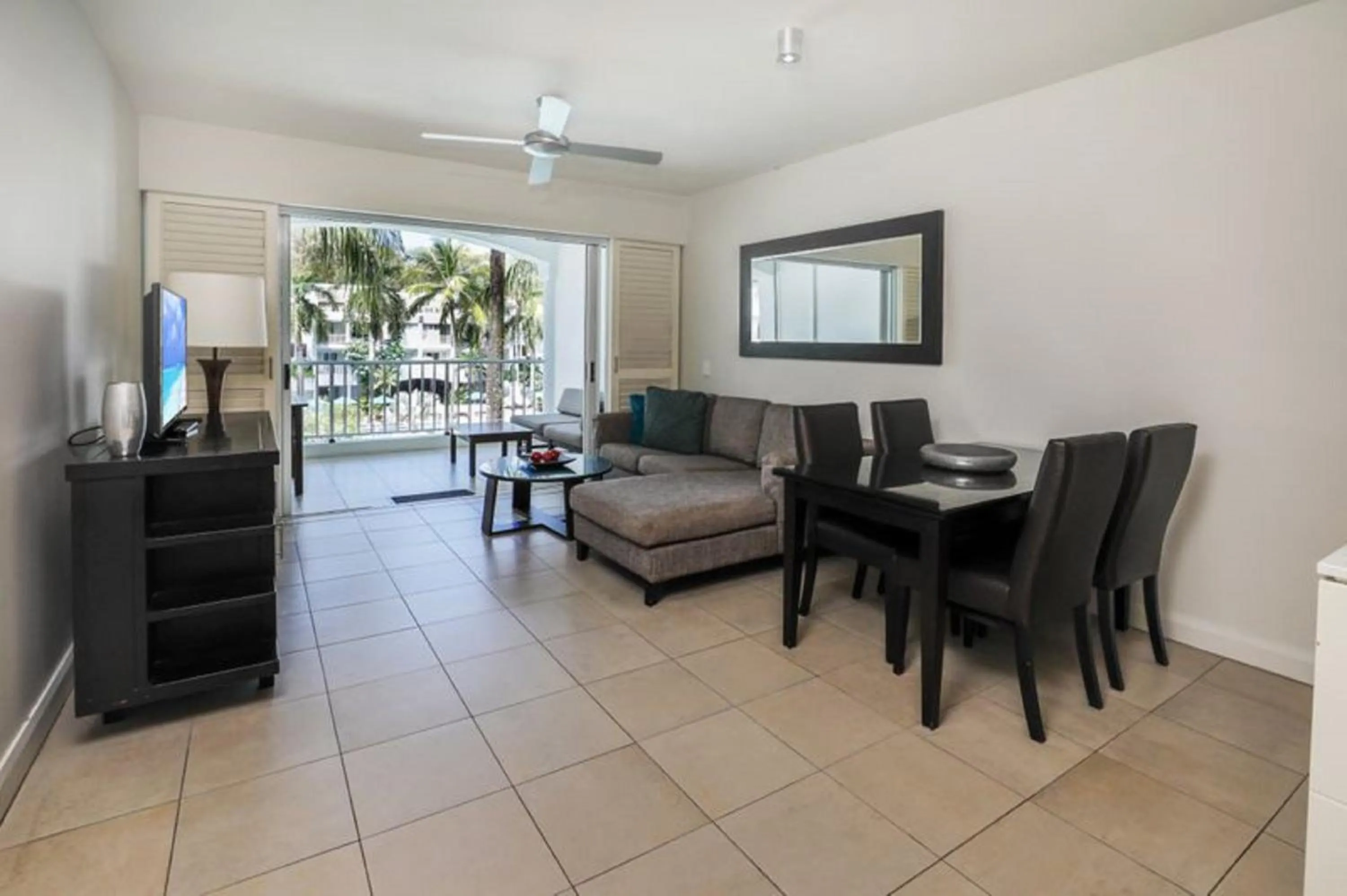 Dining area in Beach Club Palm Cove 2 Bedroom Luxury Penthouse