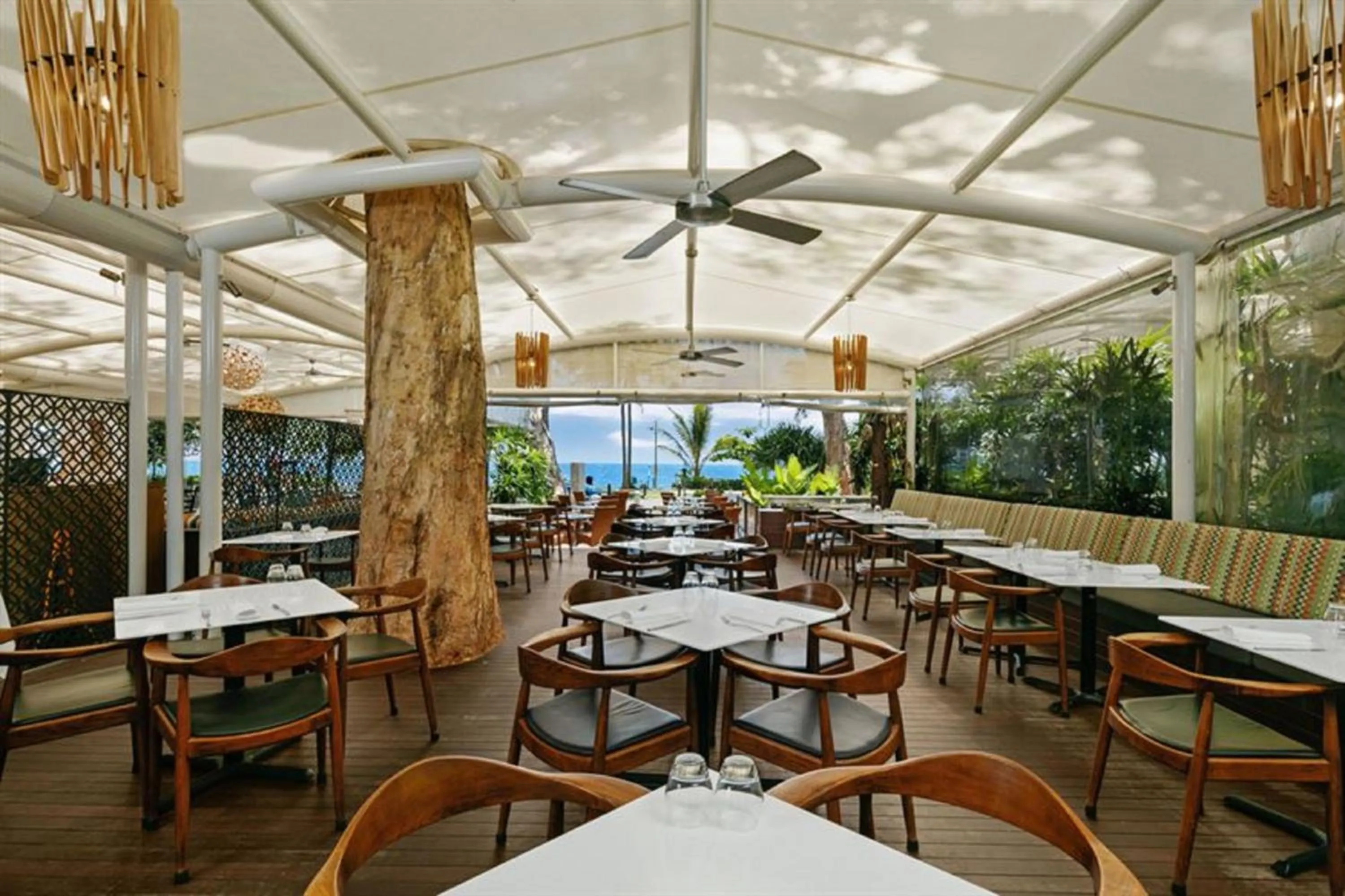Restaurant/places to eat in Beach Club Palm Cove 2 Bedroom Luxury Penthouse
