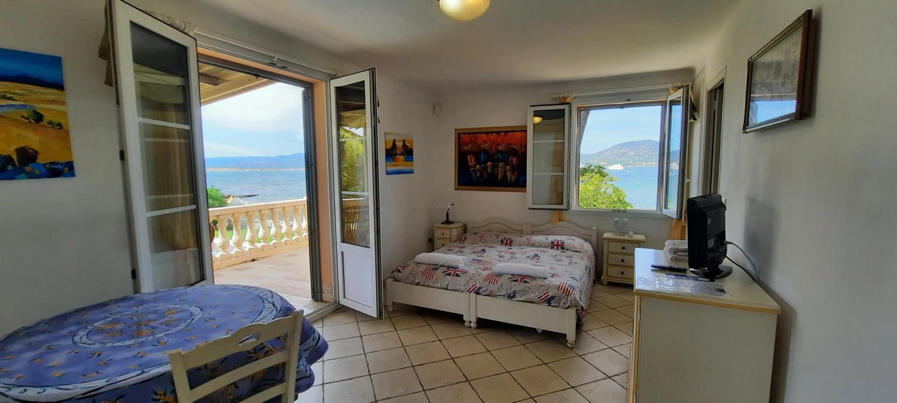 Natural landscape, Bed in Villa Playa del Sol -B3