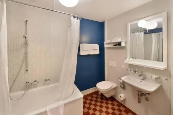 Toilet in Hotel im Schlosspark