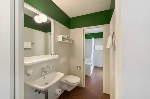 Shower in Hotel im Schlosspark