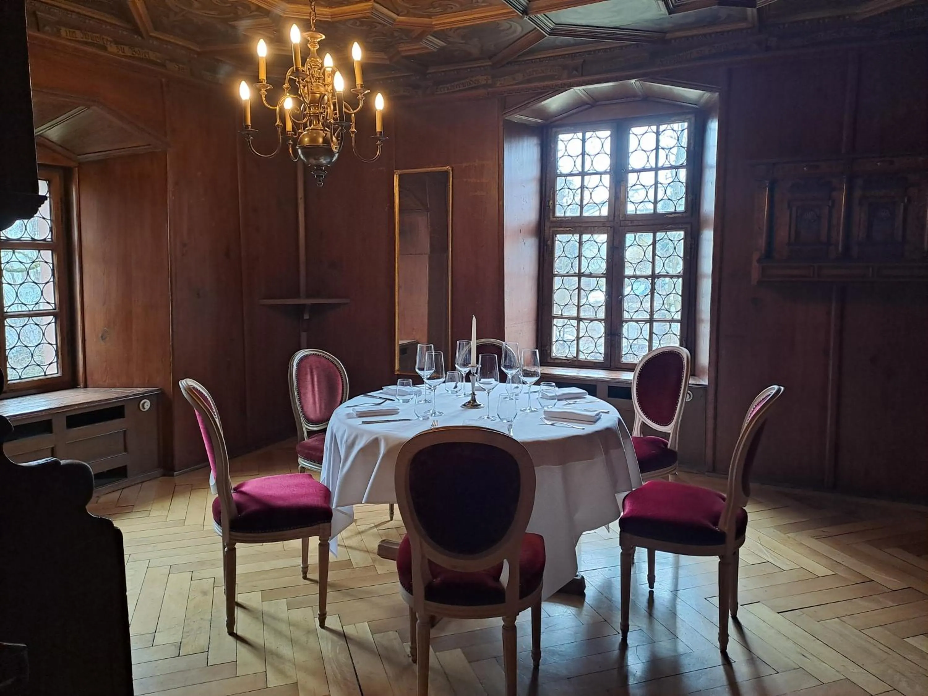 Restaurant/places to eat in Hotel im Schlosspark
