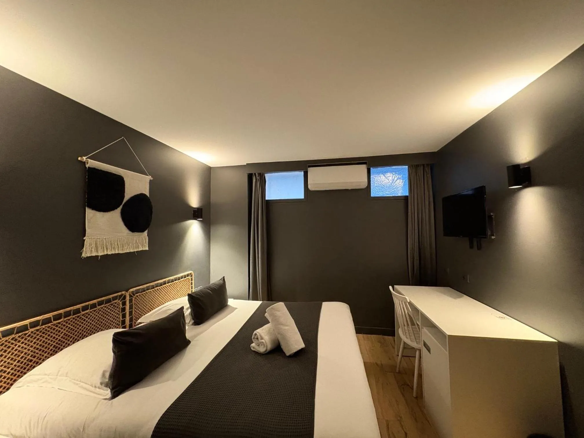 Bed in Hôtel Gallia Cannes