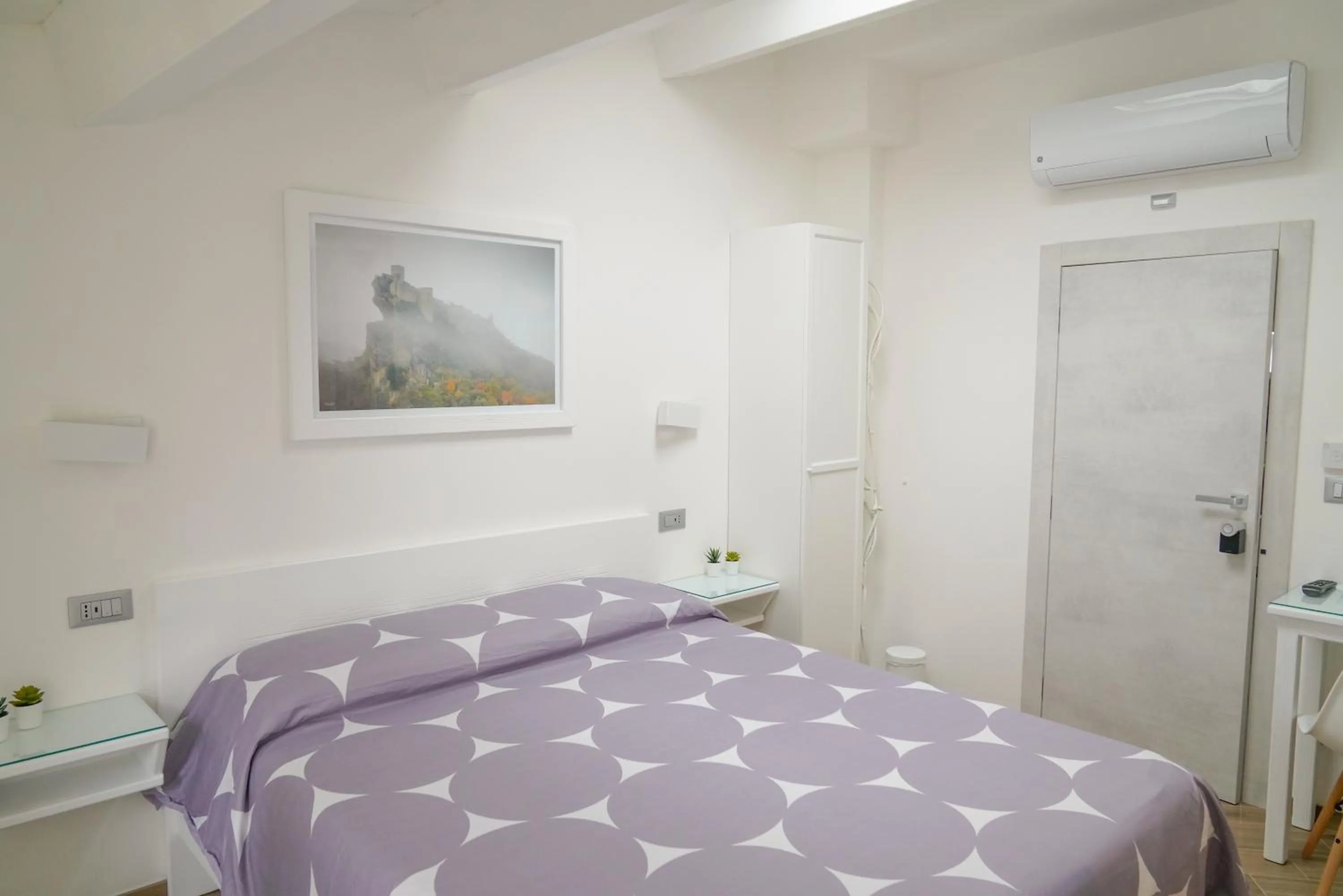 Photo of the whole room, Bed in B&B Residenza Aragonese