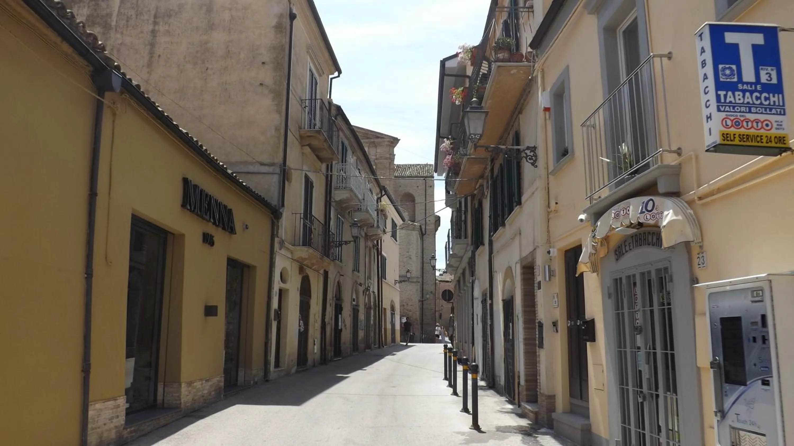 Neighbourhood in B&B Residenza Aragonese