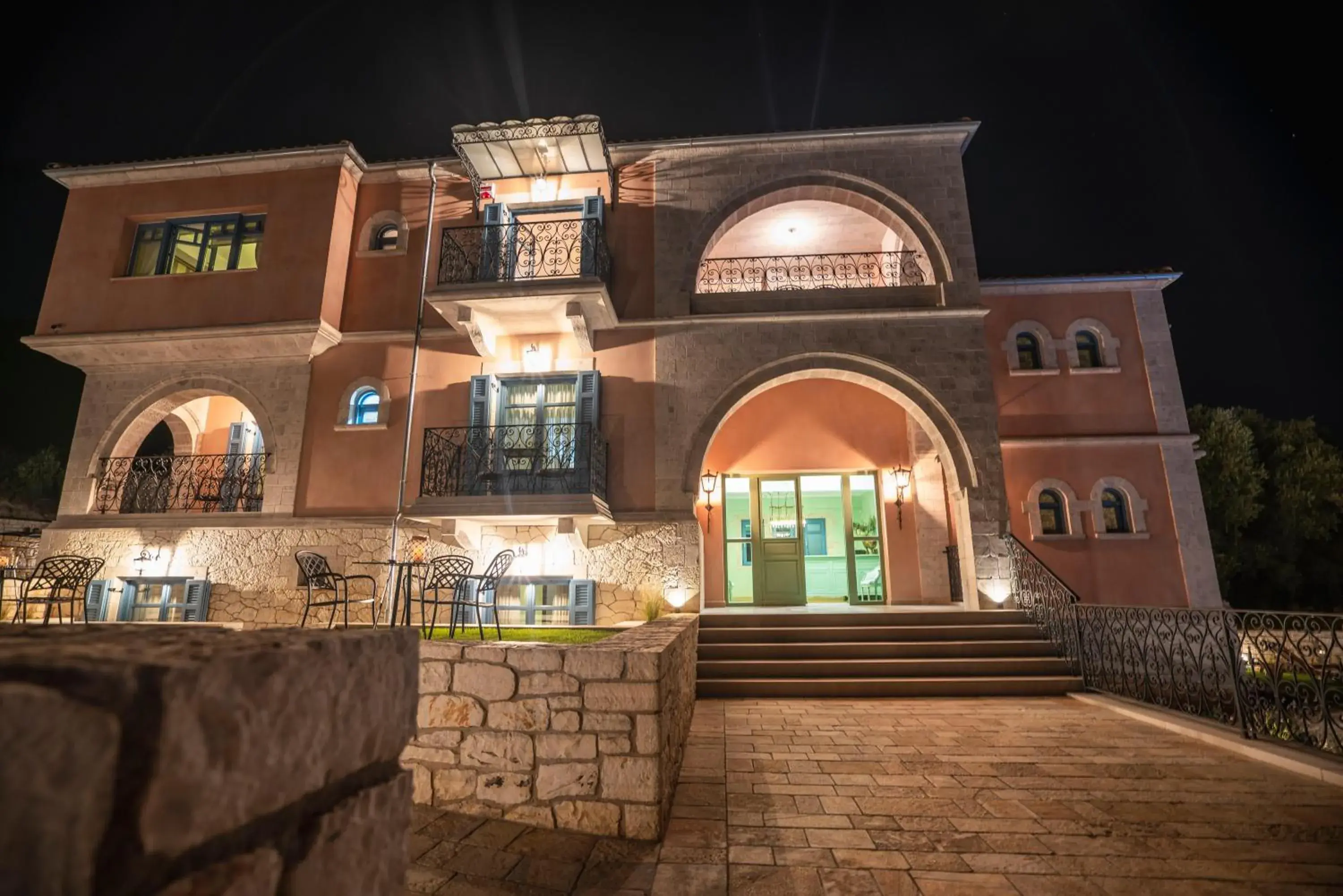 Property building in Elysium Living Parga Property building in Elysium Living Parga