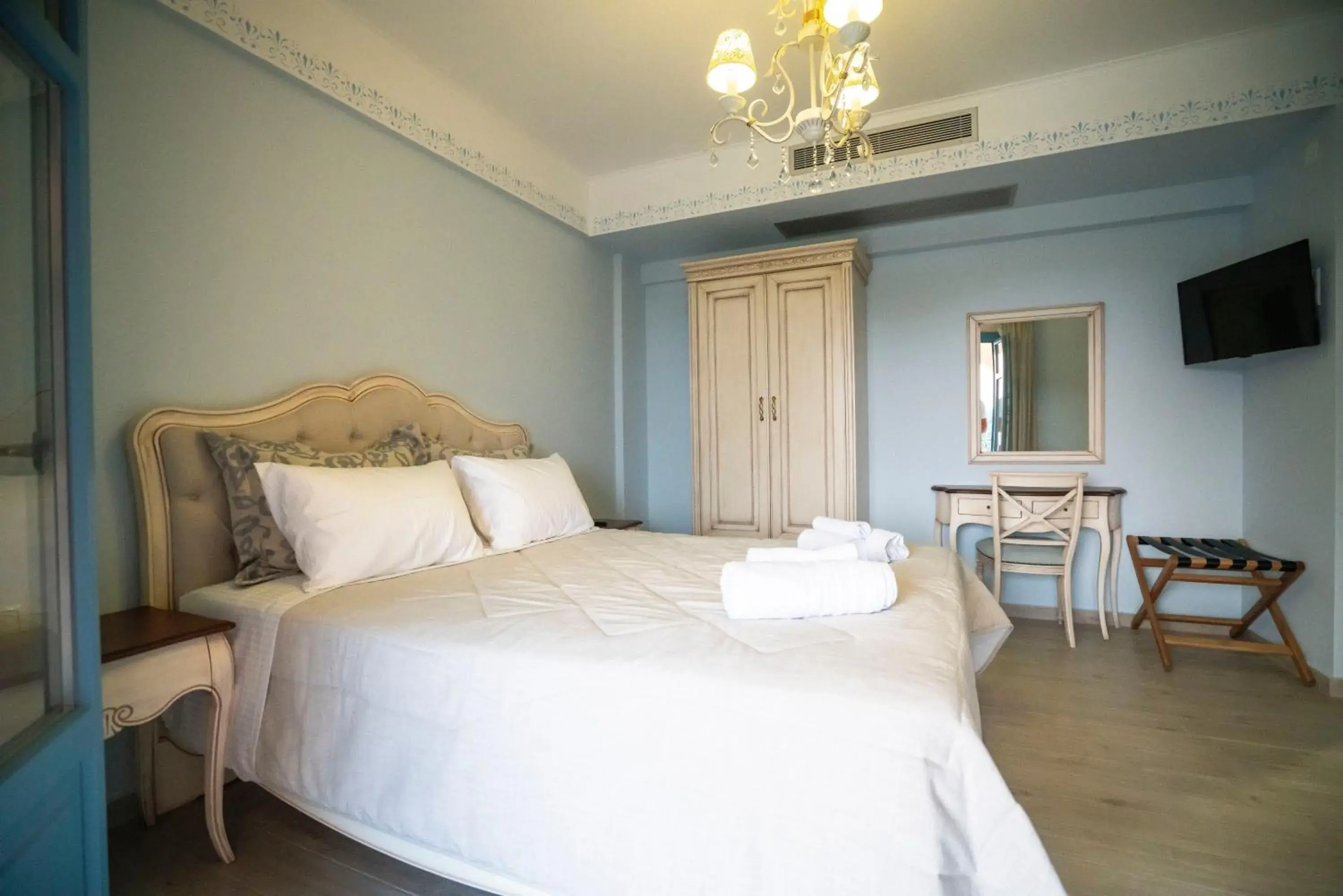 Photo of the whole room, Bed in Elysium Living Parga Photo of the whole room, Bed in Elysium Living Parga