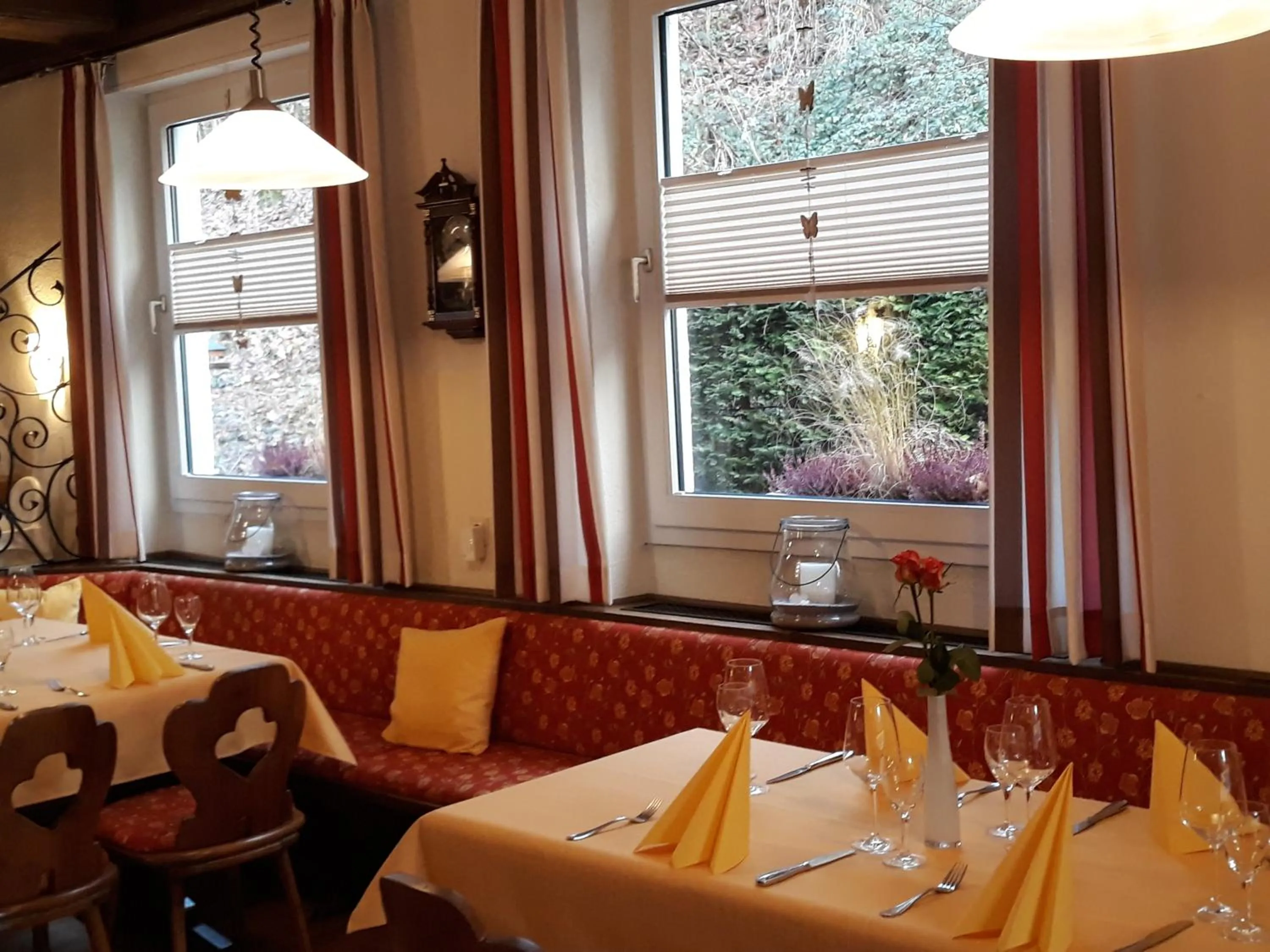 Restaurant/places to eat in Hotel Goldbächel