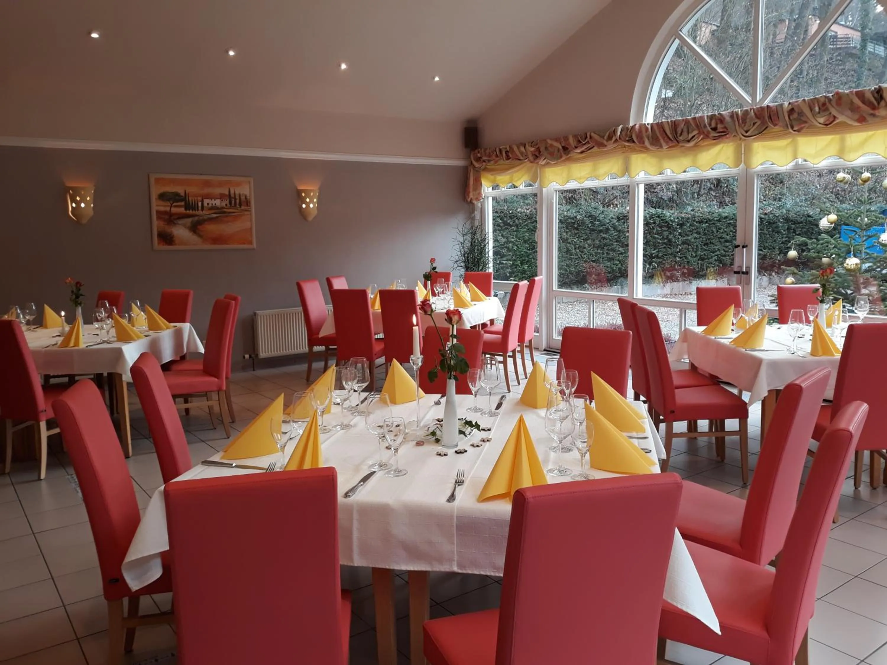 Restaurant/places to eat in Hotel Goldbächel