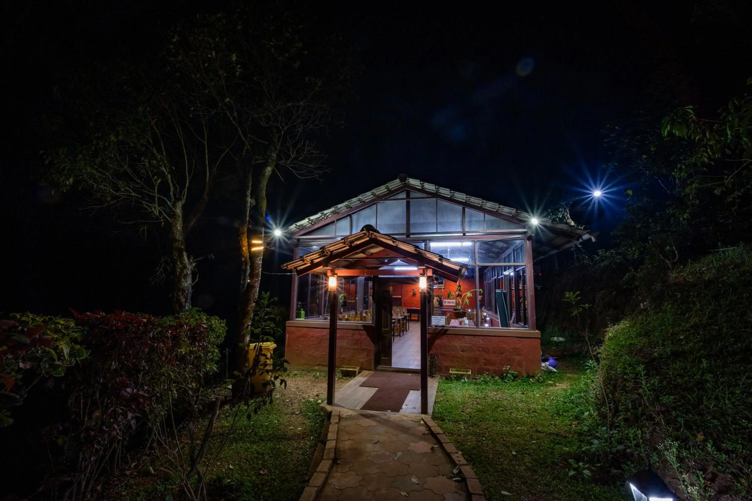 Restaurant/places to eat in Three Hills Resort Coorg