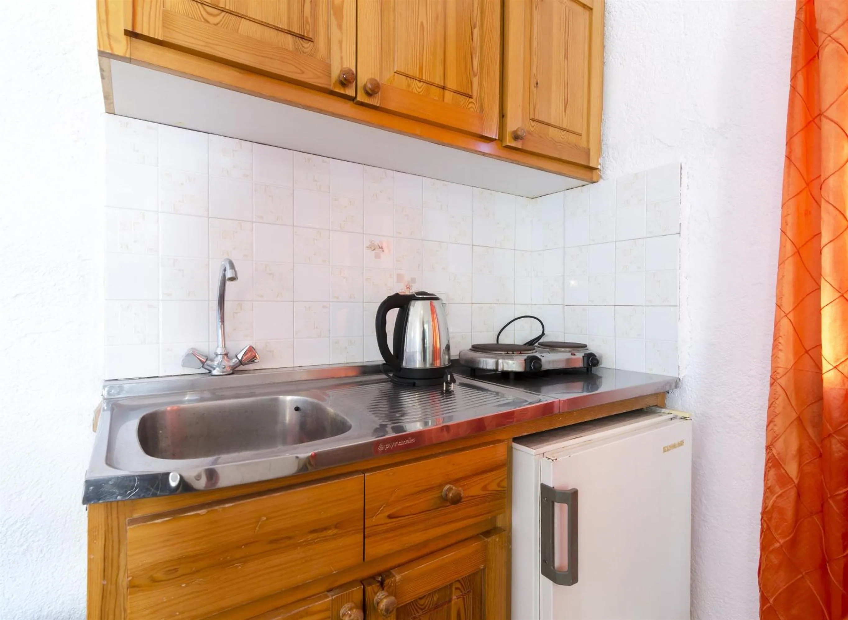 Kitchen or kitchenette in Argo Studios