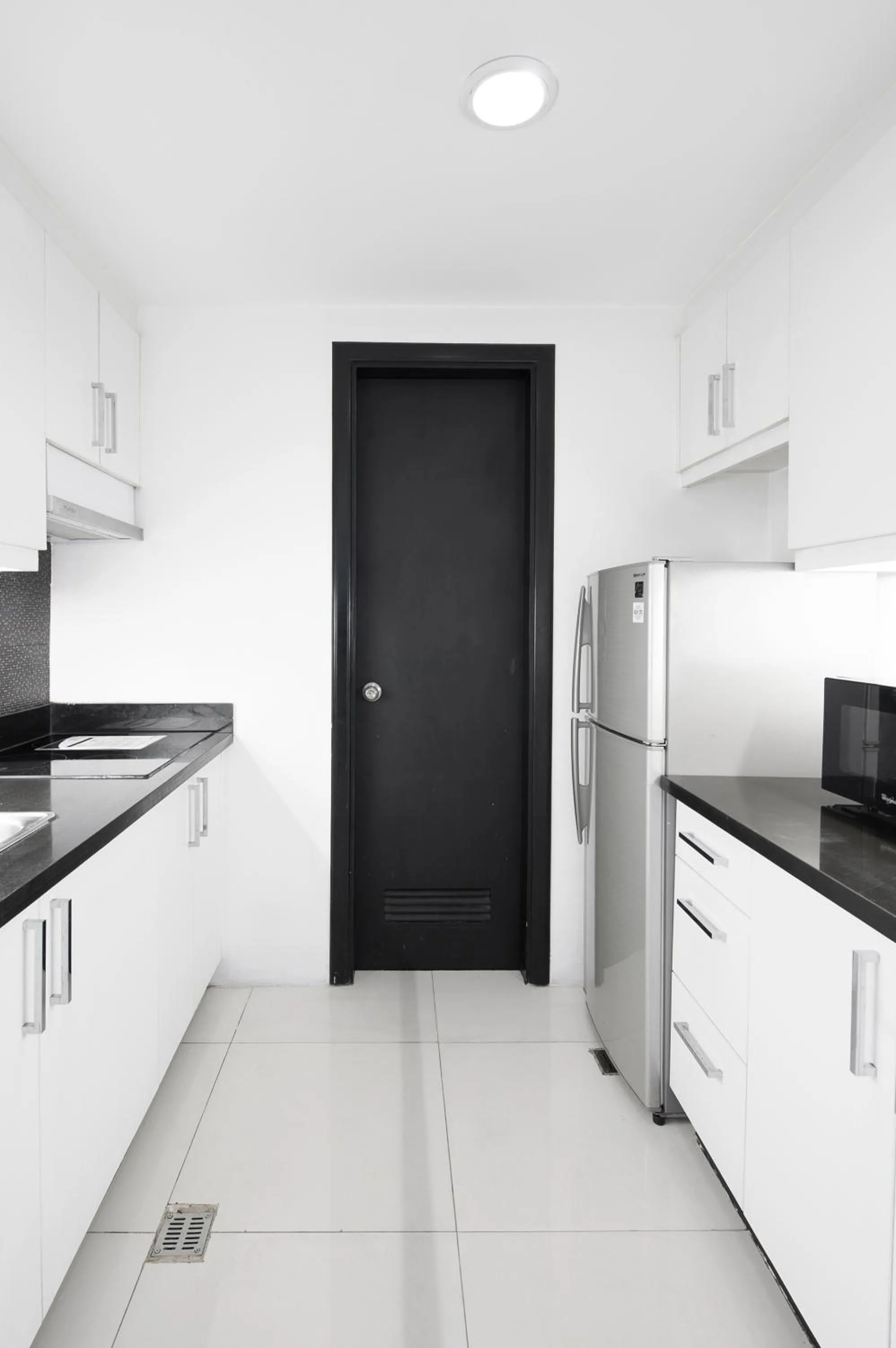 Kitchen or kitchenette in Y2 Residence Hotel Managed by HII