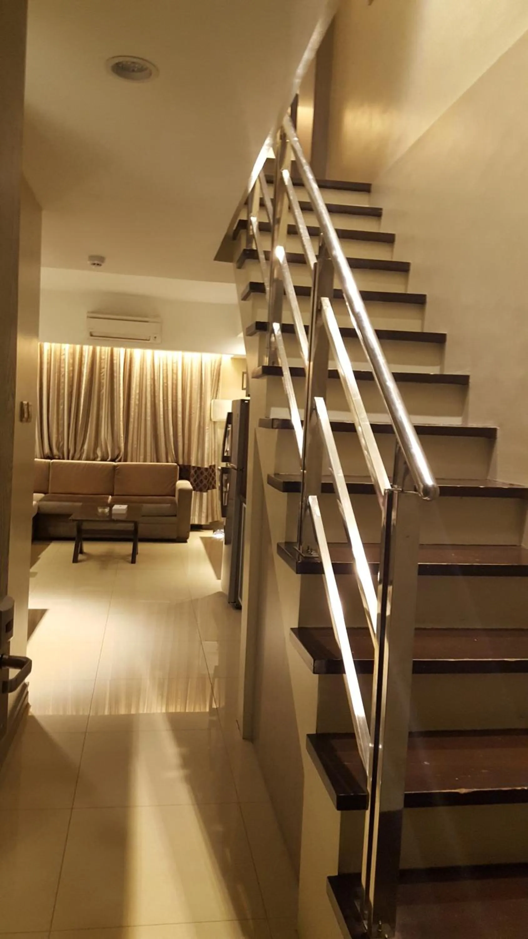 Living room in Prime Asia Hotel