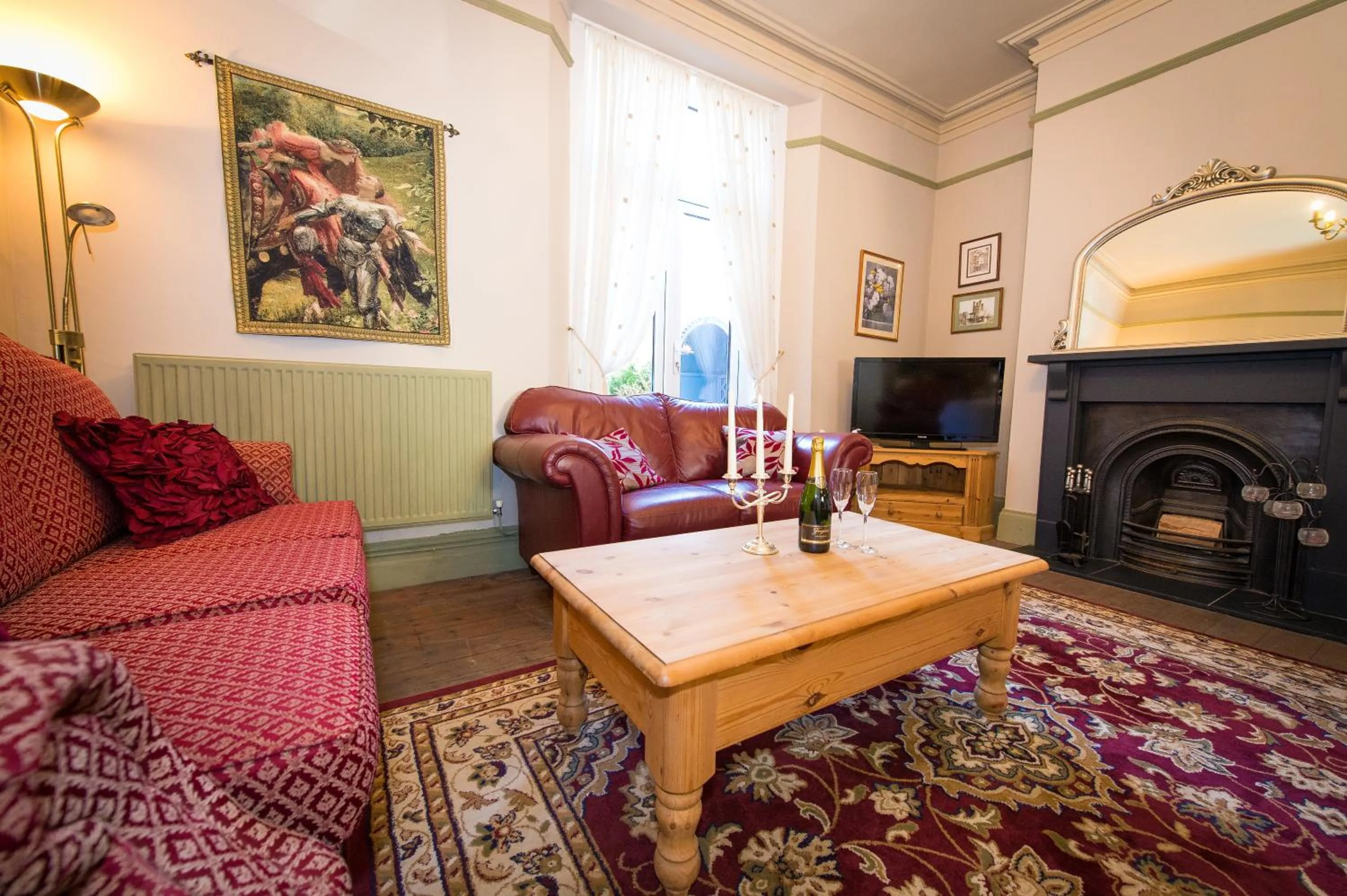 Communal lounge/ TV room in Victoria House Room Only Accommodation