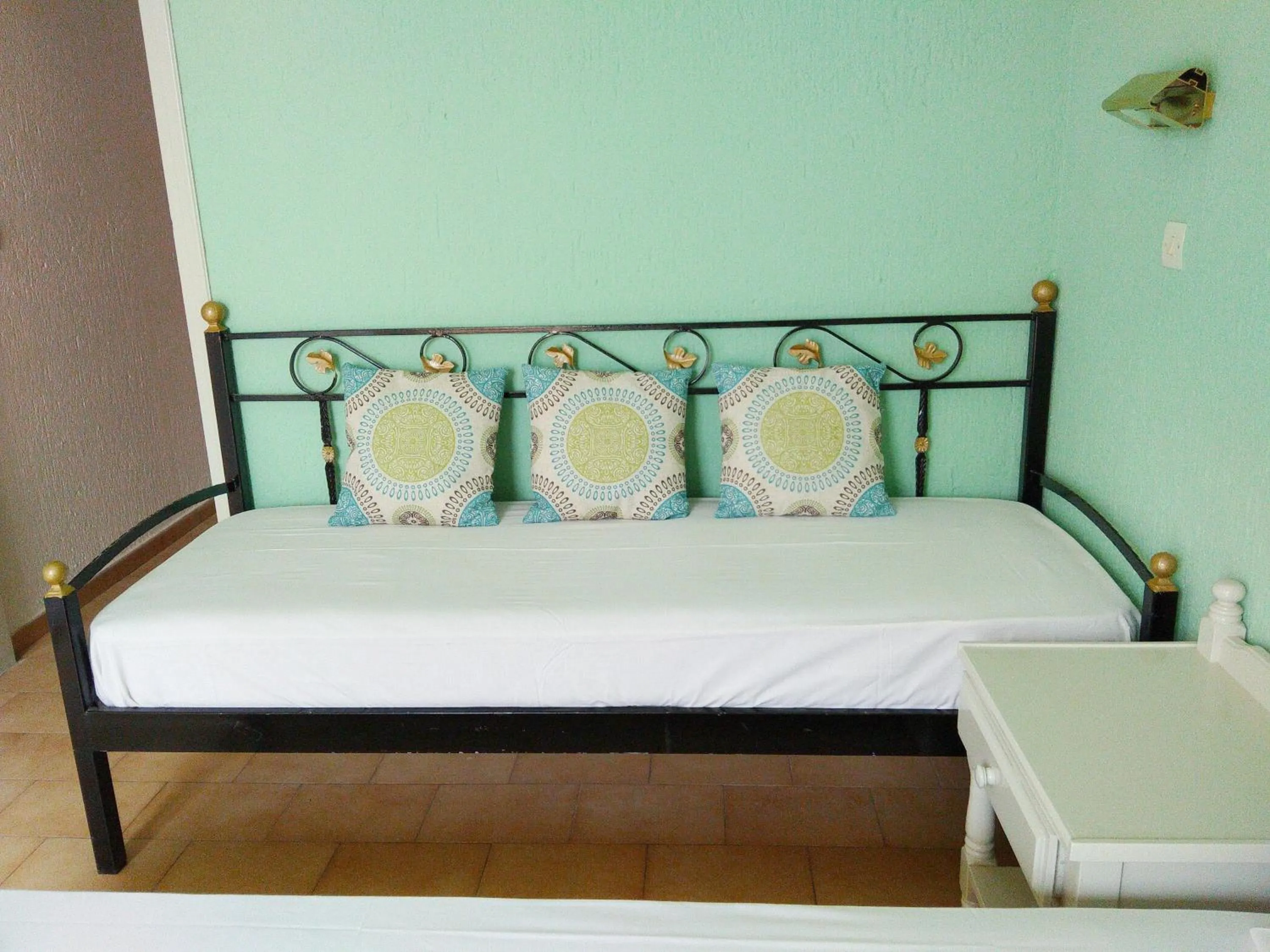 Bed in Orion Apartments