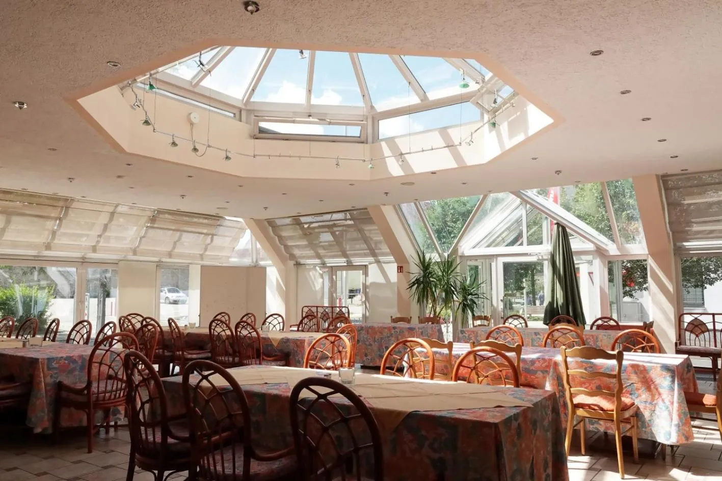 Restaurant/places to eat in Hotel-Restaurant Zum Kirschbaum