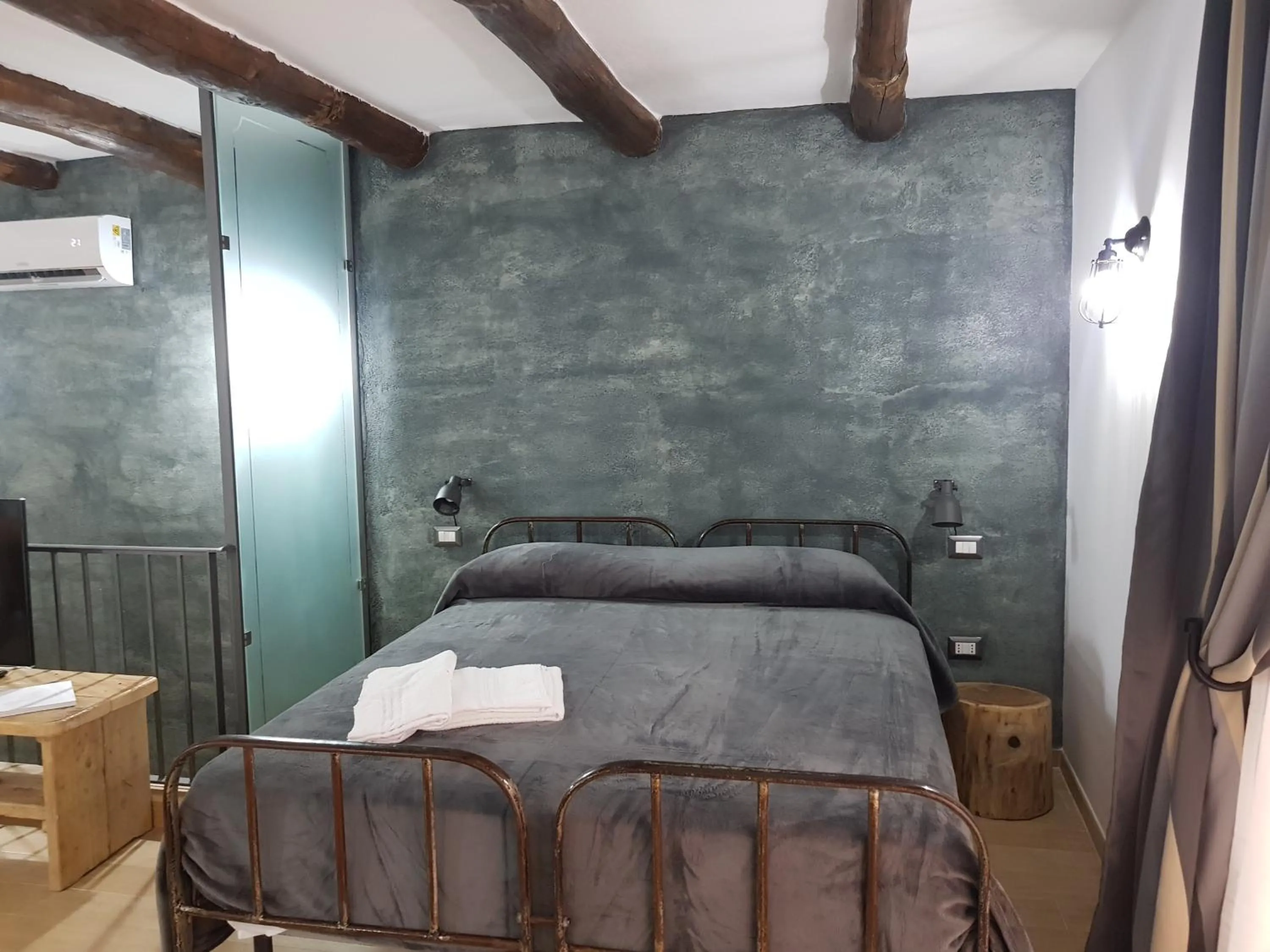 Bed in Bed & Breakfast Portanova