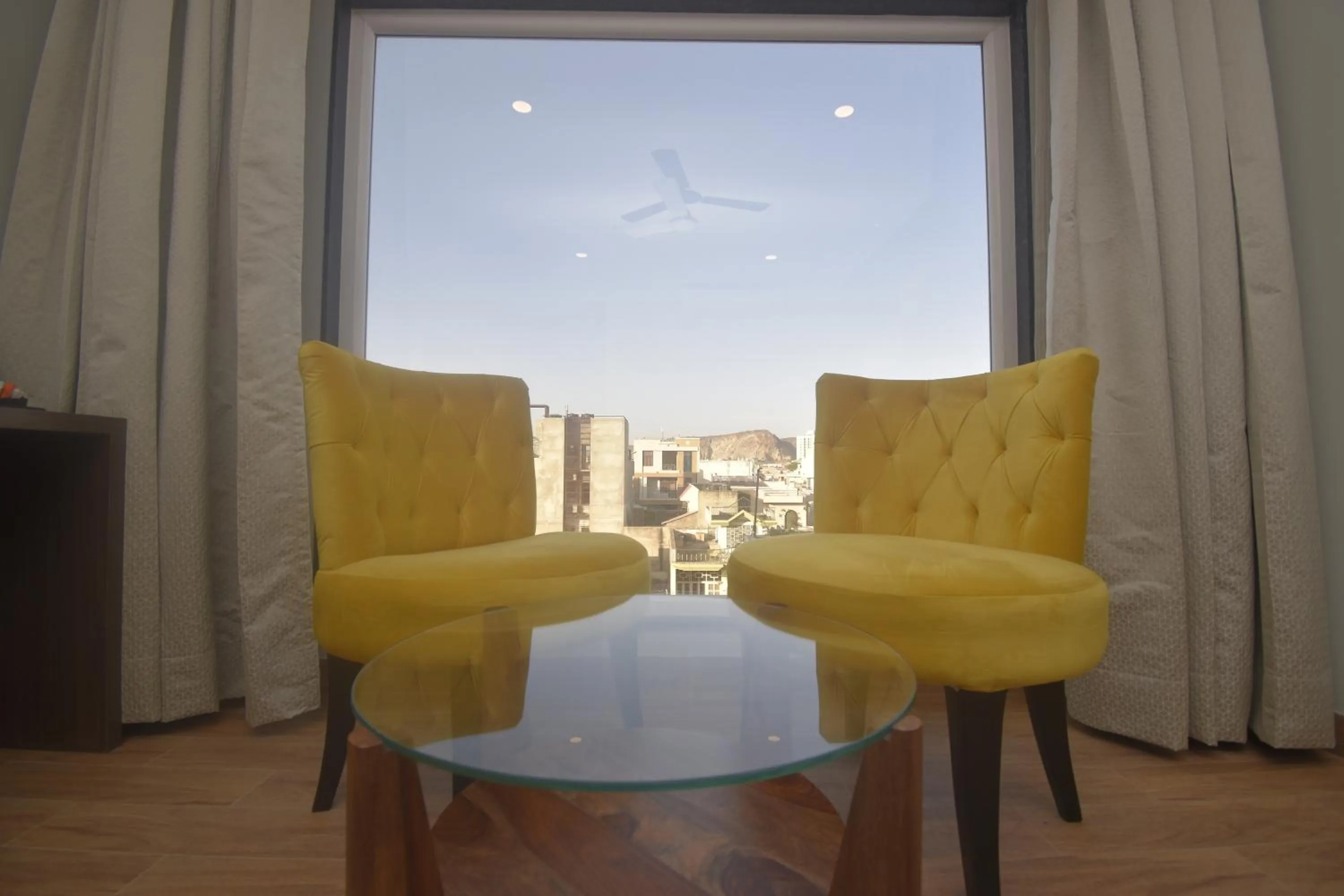 Ka10 SQUARE HOTEL & BANQUETS