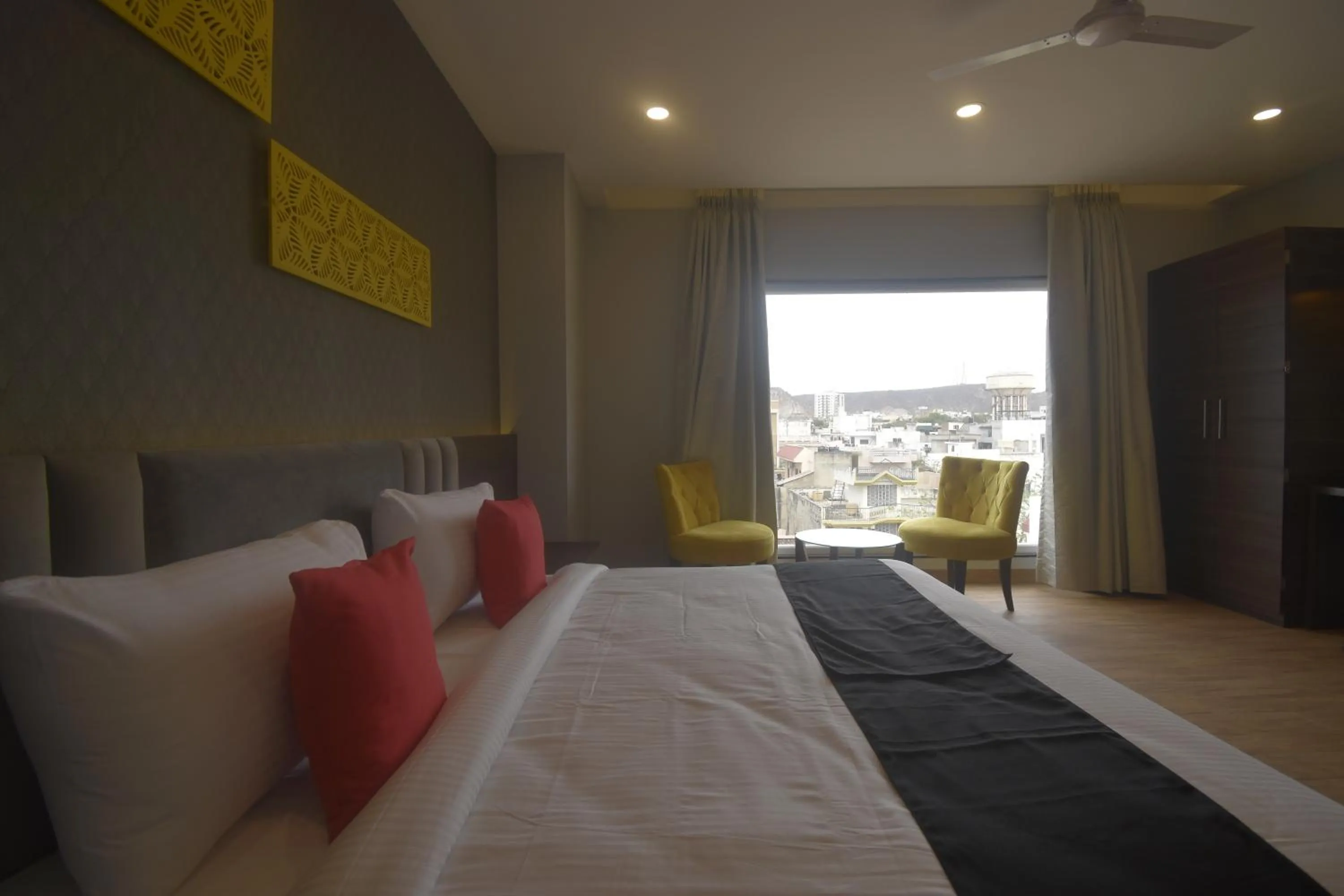 Bed in Ka10 SQUARE HOTEL & BANQUETS