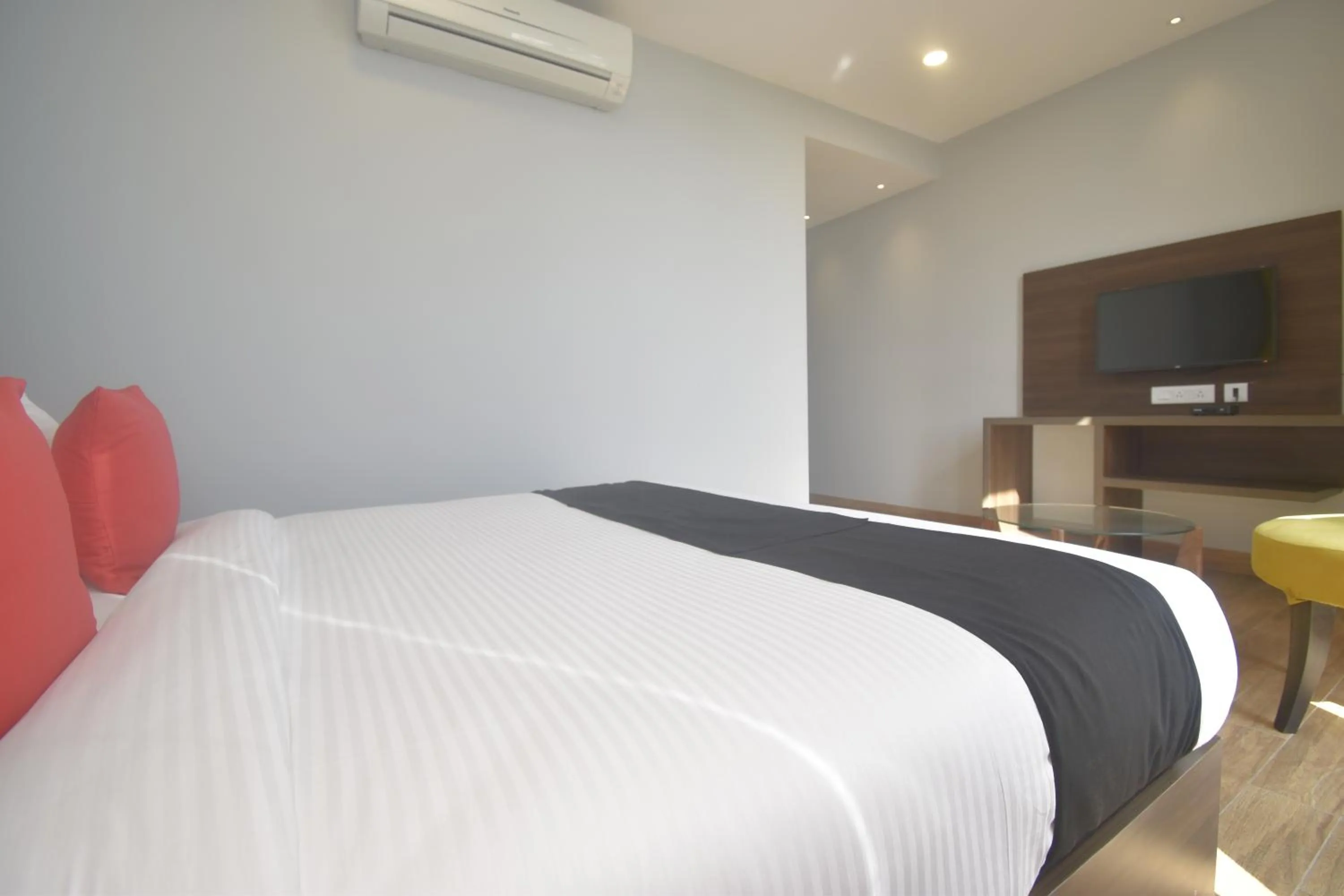 Bed in Ka10 SQUARE HOTEL & BANQUETS