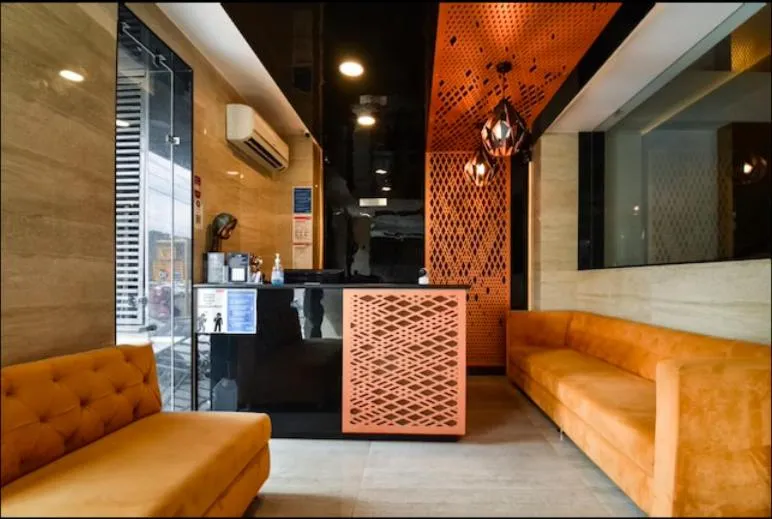 Lobby or reception in Ka10 SQUARE HOTEL & BANQUETS