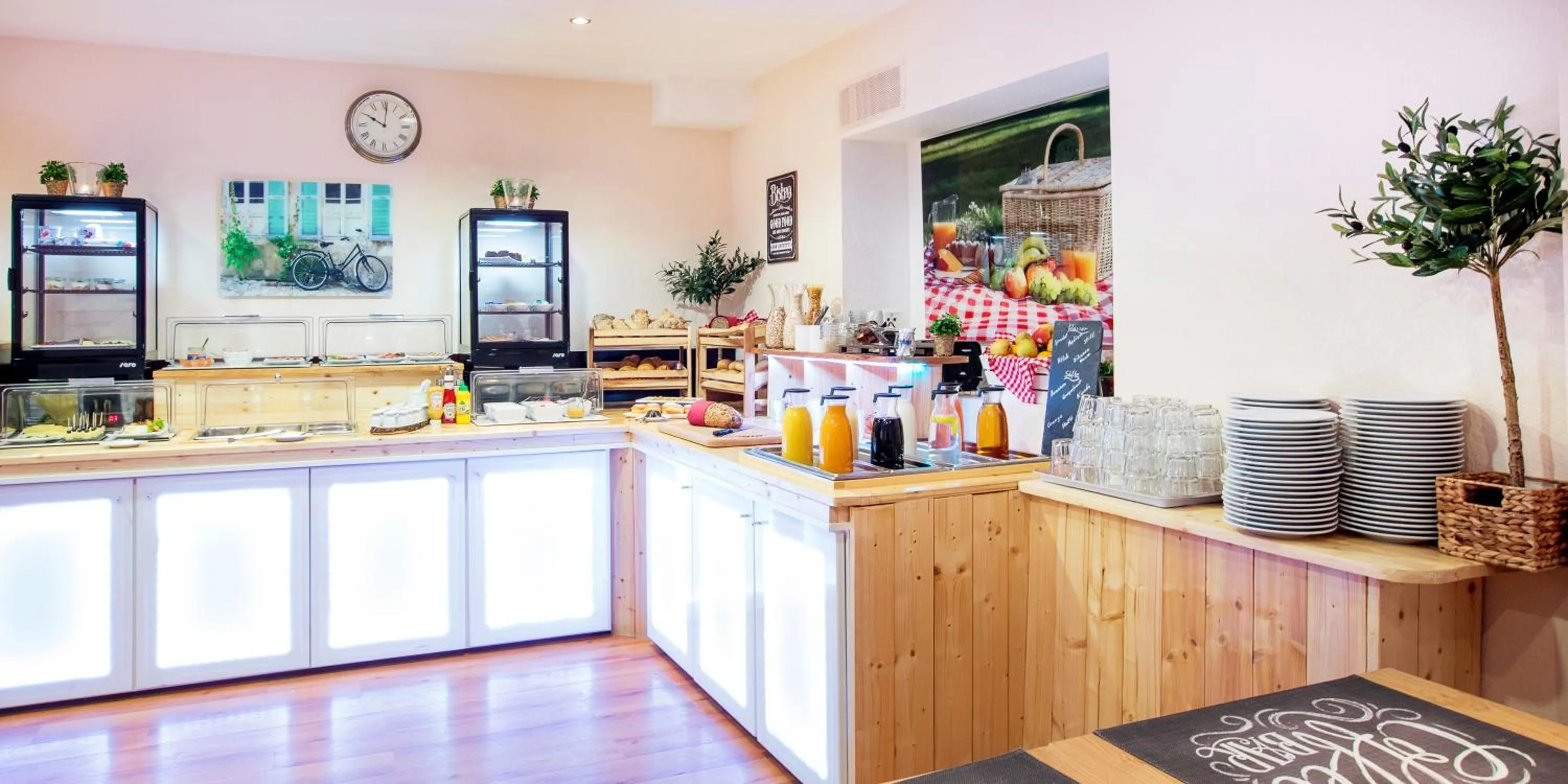 Buffet breakfast in Hotel Hangelar