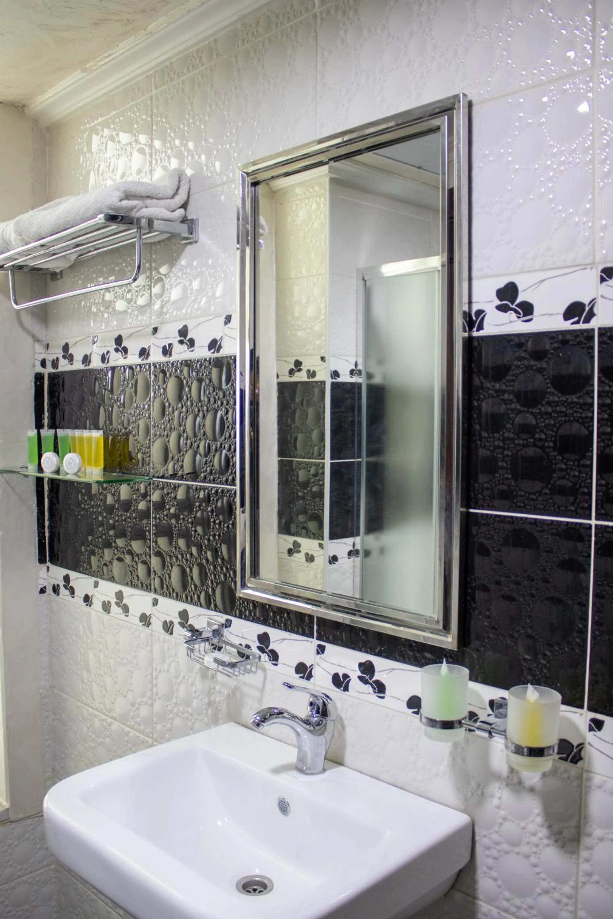 Shower in The Castle Hotel