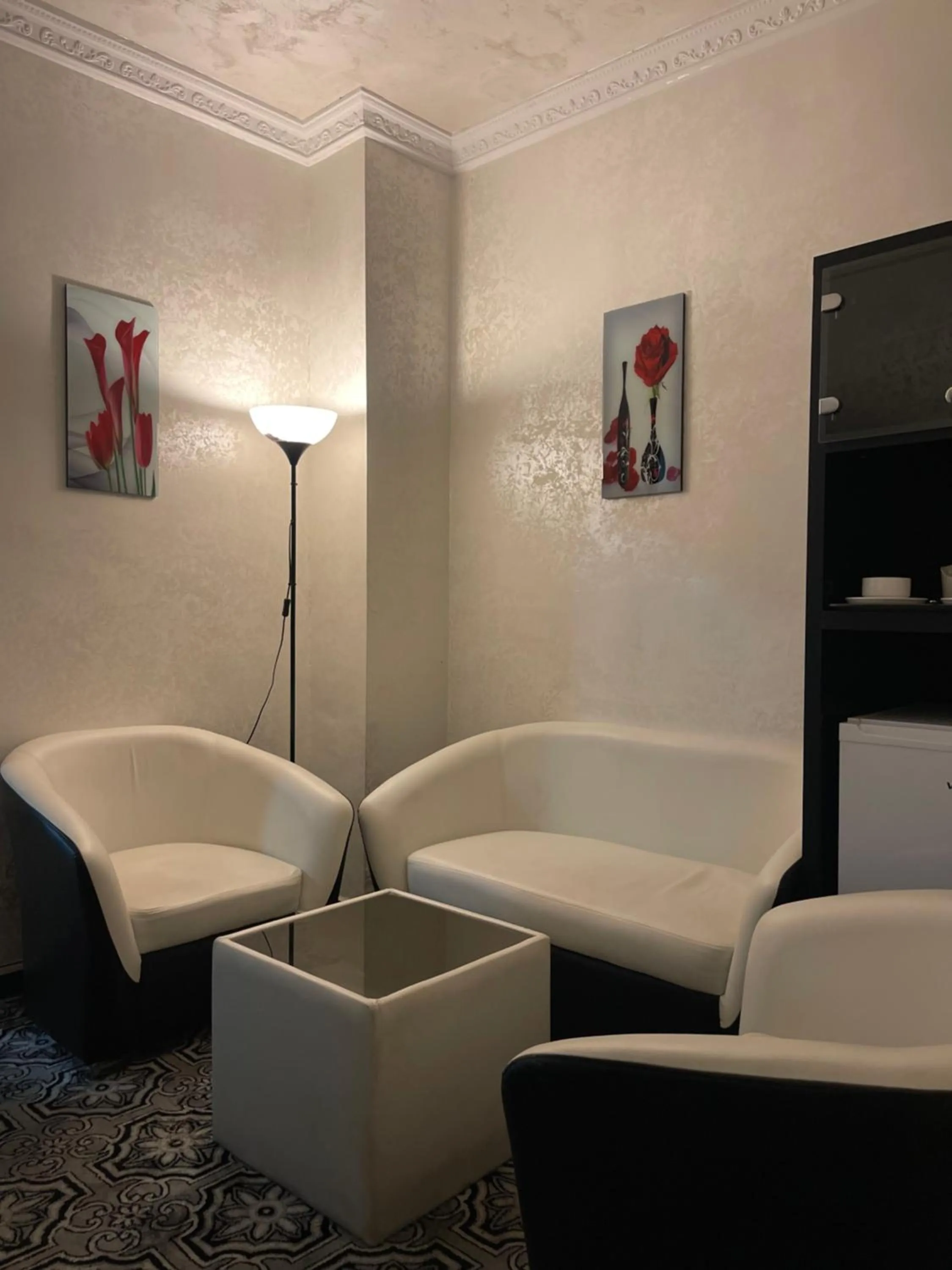 Seating area in The Castle Hotel