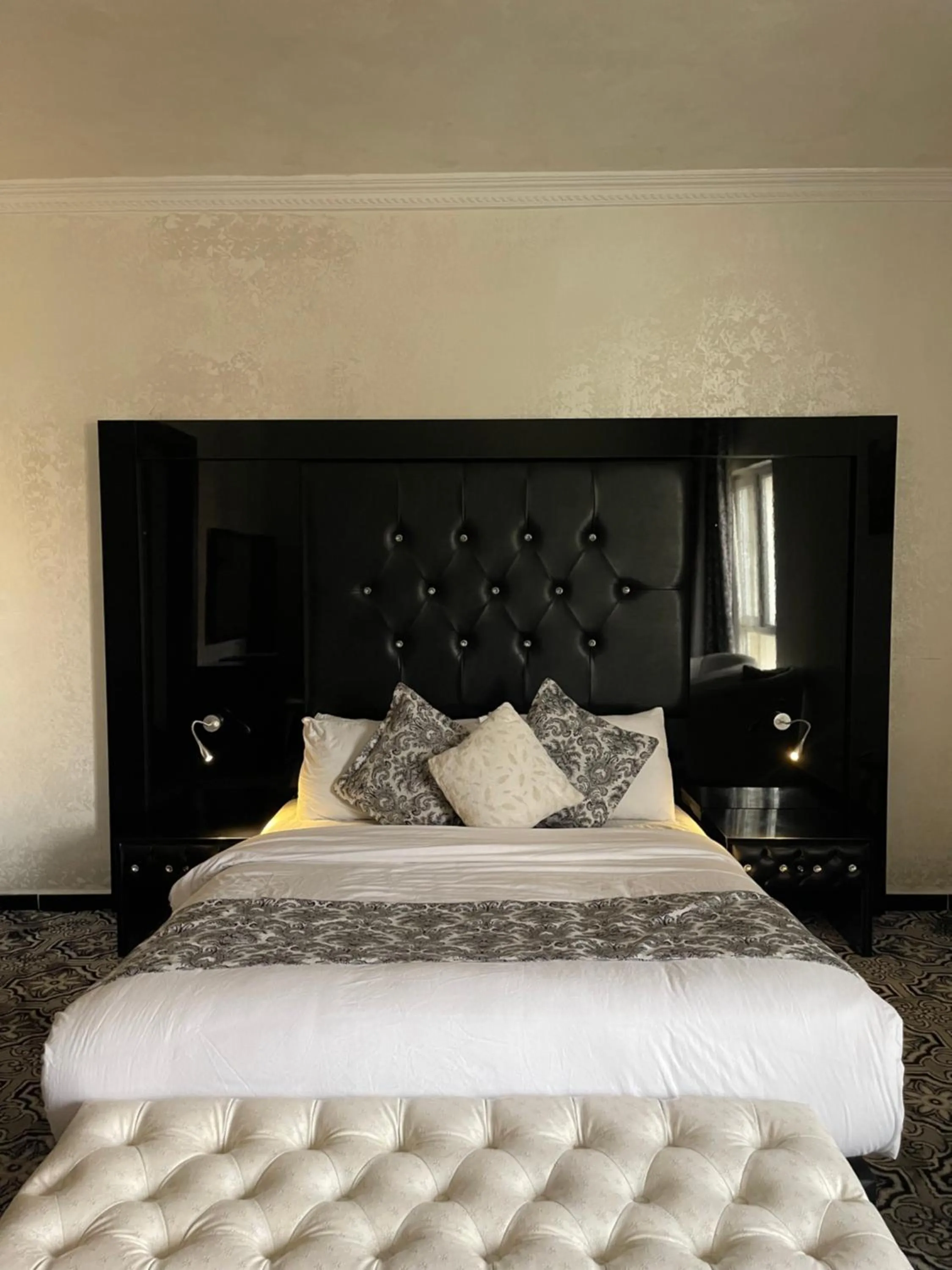 Bed in The Castle Hotel