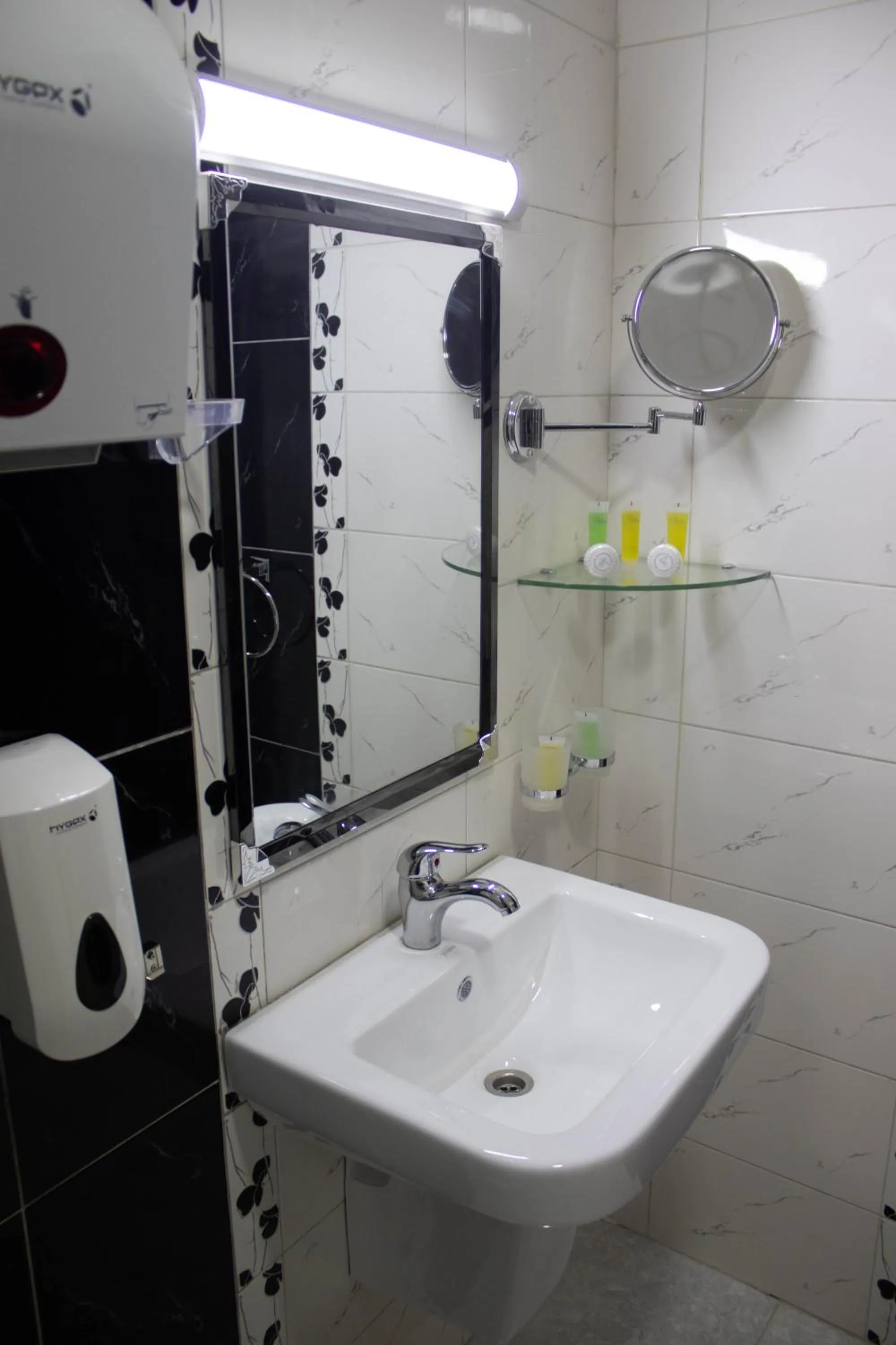 Shower in The Castle Hotel