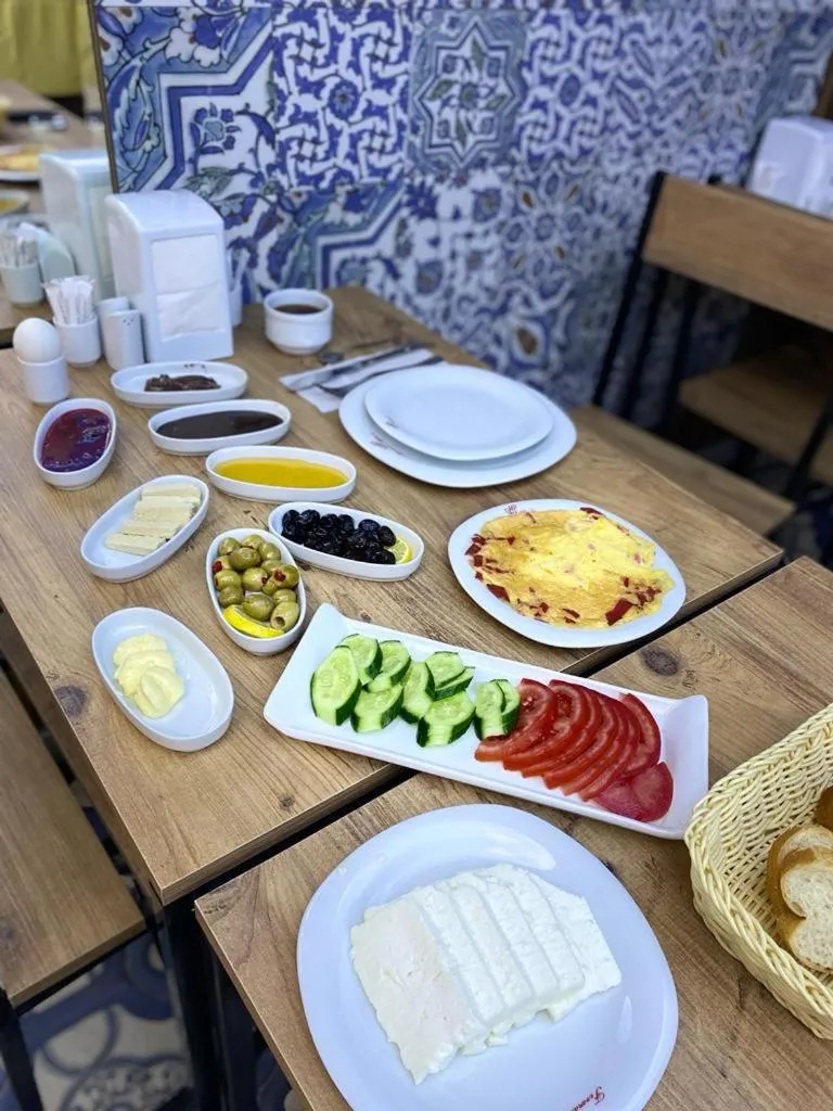 Breakfast in Ferman Apart Hotel